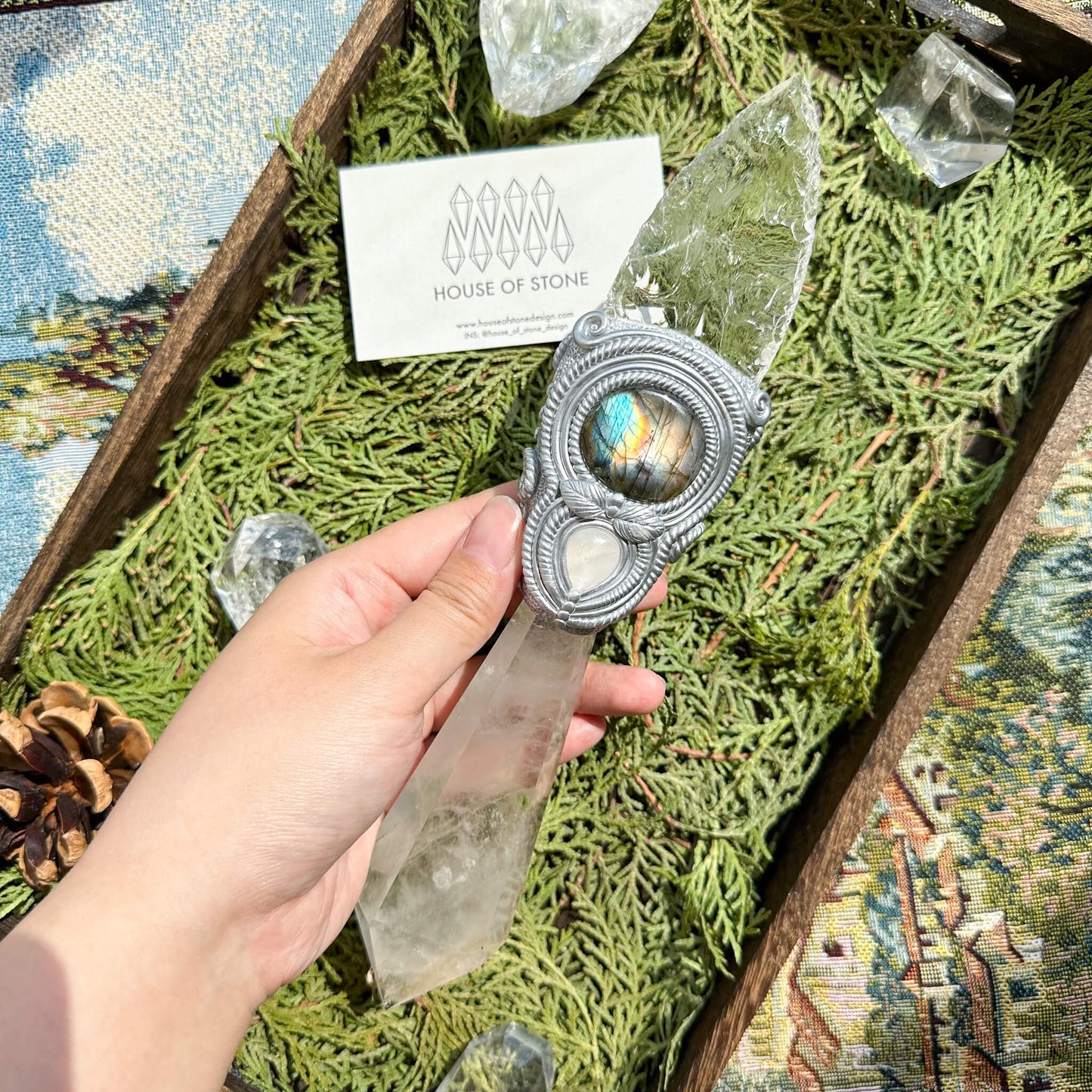 Natural Handmade Clear Quartz Arrowhead Wand/Magic Clear Quartz Witch Crystal Wand/Labradorite Wand/Chakra/Manifest Altar Tool