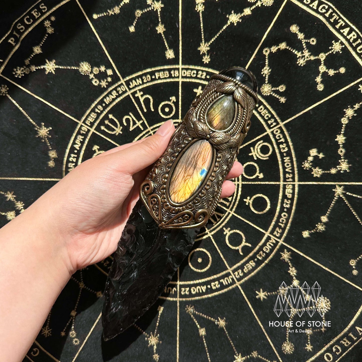 Natural Handmade Crystal Quartz Witch Knife/Magic Crystal Arrowhead/Crystal Dagger/Root Chakra Healing/Boho Wand/Ceremonial Knife/Altar Tool