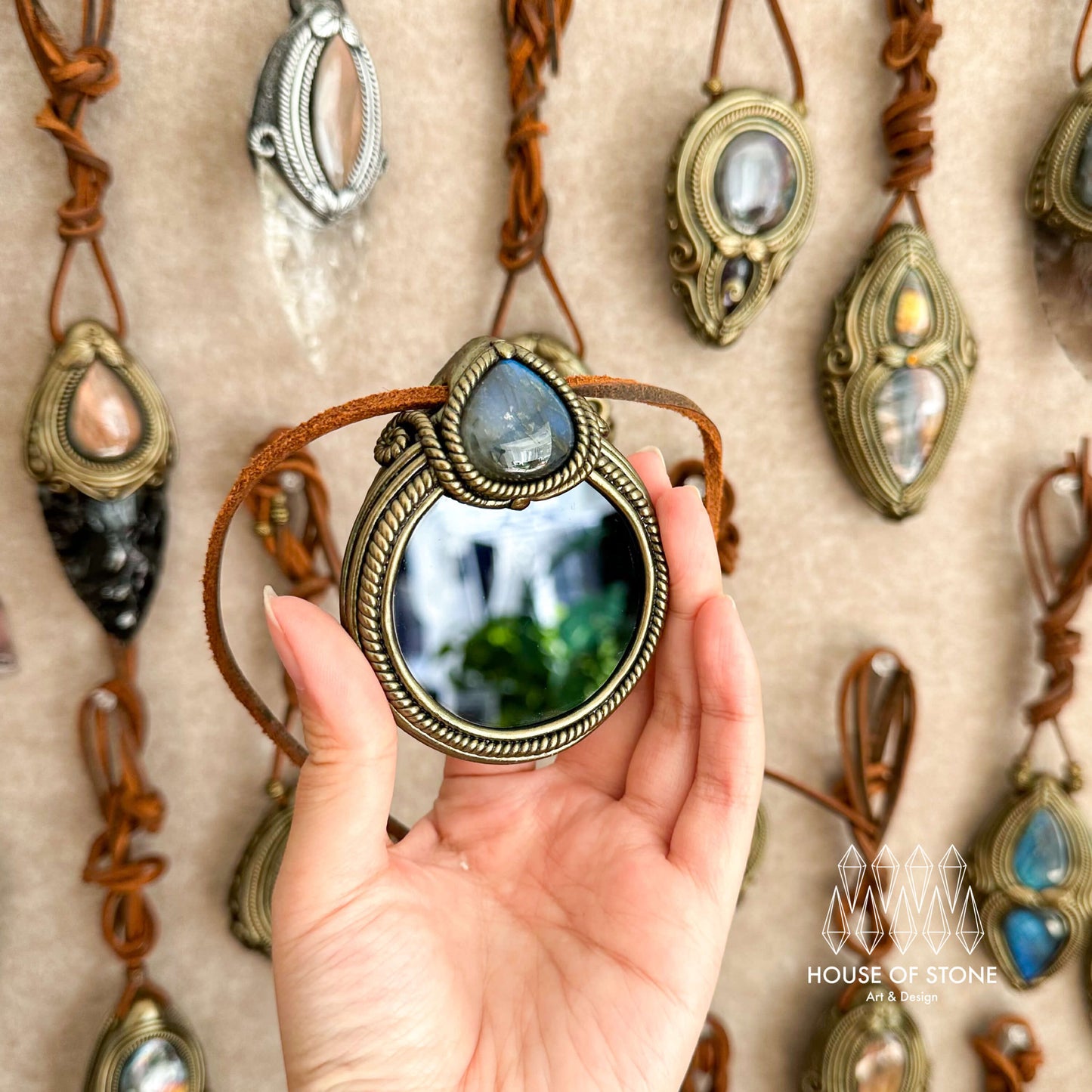 Handmade Natural Black Obsidian Pendant Necklace/Magic Obsidian Mirror Crystal Pendant/Scrying Mirror Labradorite Jewelry/Altar Tool