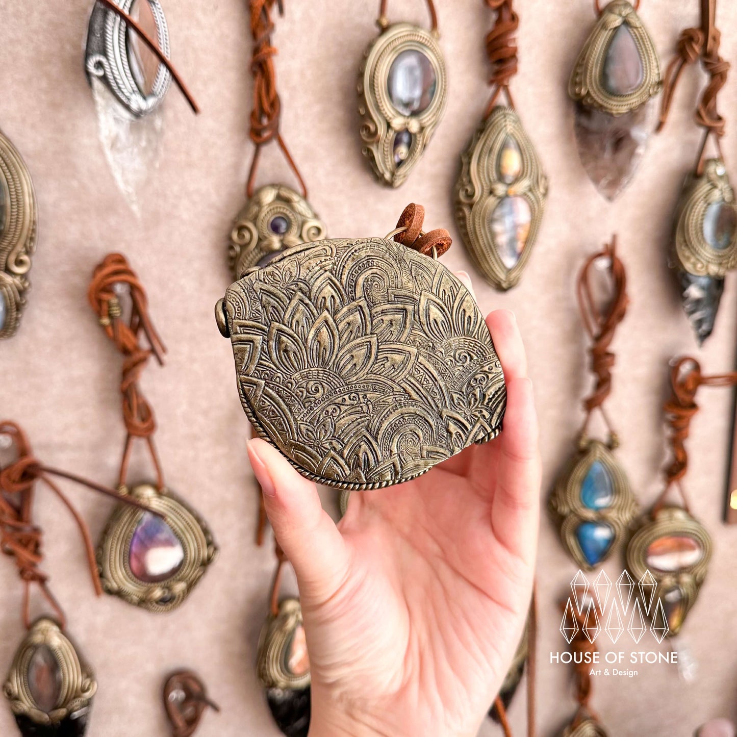 Handmade Natural Black Obsidian Pendant Necklace/Magic Obsidian Mirror Crystal Pendant/Scrying Mirror Protection Jewelry/Altar Tool