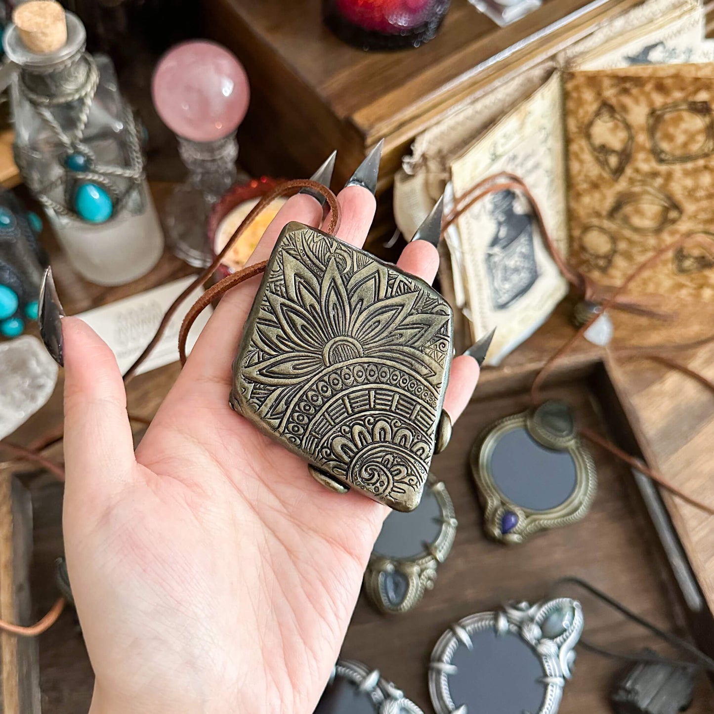 Handmade Natural Black Obsidian Pendant Necklace/Magic Obsidian Mirror Crystal Pendant/Scrying Mirror Talisman Protection Jewelry/Altar Tool