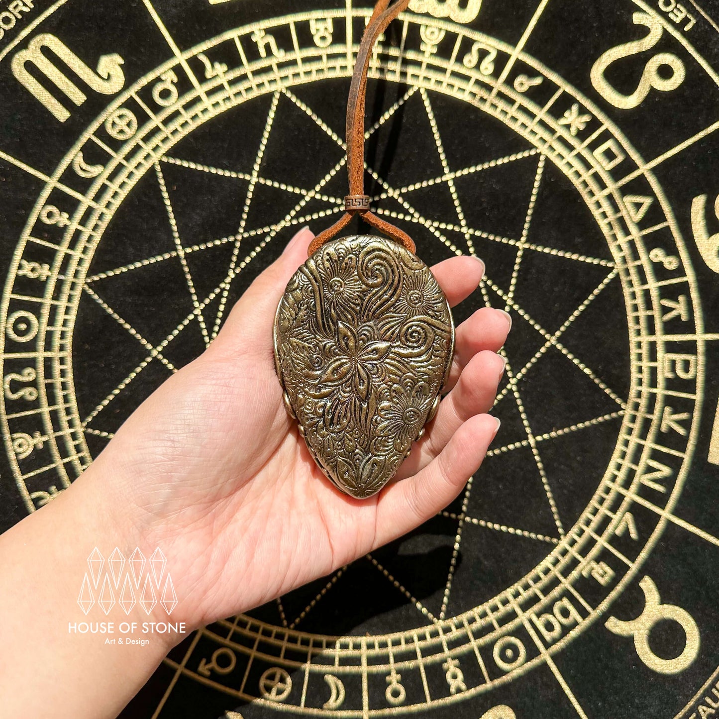 Natural Handmade Black Obsidian Pendant Necklace/Magic Obsidian Mirror Crystal Pendant/Scrying Mirror Labradorite Jewelry/Chakra/Altar Tool