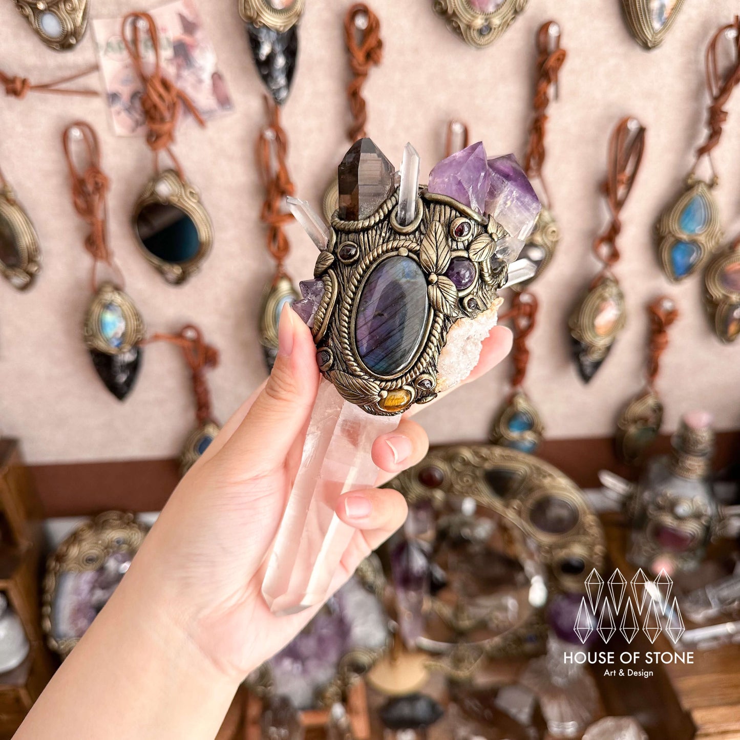 Natural Handmade Amethyst Crystal Quartz Wand/Magic Witch Crystal Antler Wand/Amethyst Brazil Clear Quartz Labradorite Wand/Chakra Healing/Manifest Altar Tool