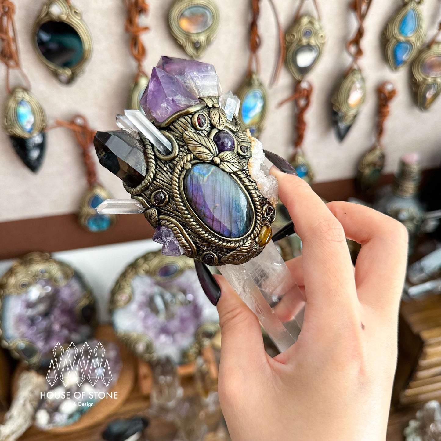 Natural Handmade Amethyst Crystal Quartz Wand/Magic Witch Crystal Antler Wand/Amethyst Brazil Clear Quartz Labradorite Wand/Chakra Healing/Manifest Altar Tool