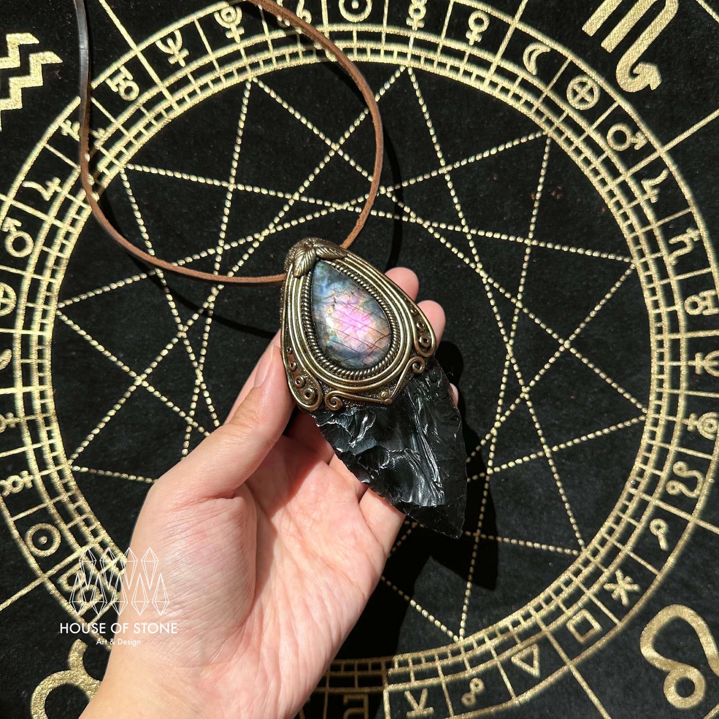 Natural Handmade Black Obsidian Arrowhead Pendant Necklace/Magic Crystal Double-sided Pendant/Labradorite Amethyst Jewelry/Chakra/Altar Tool