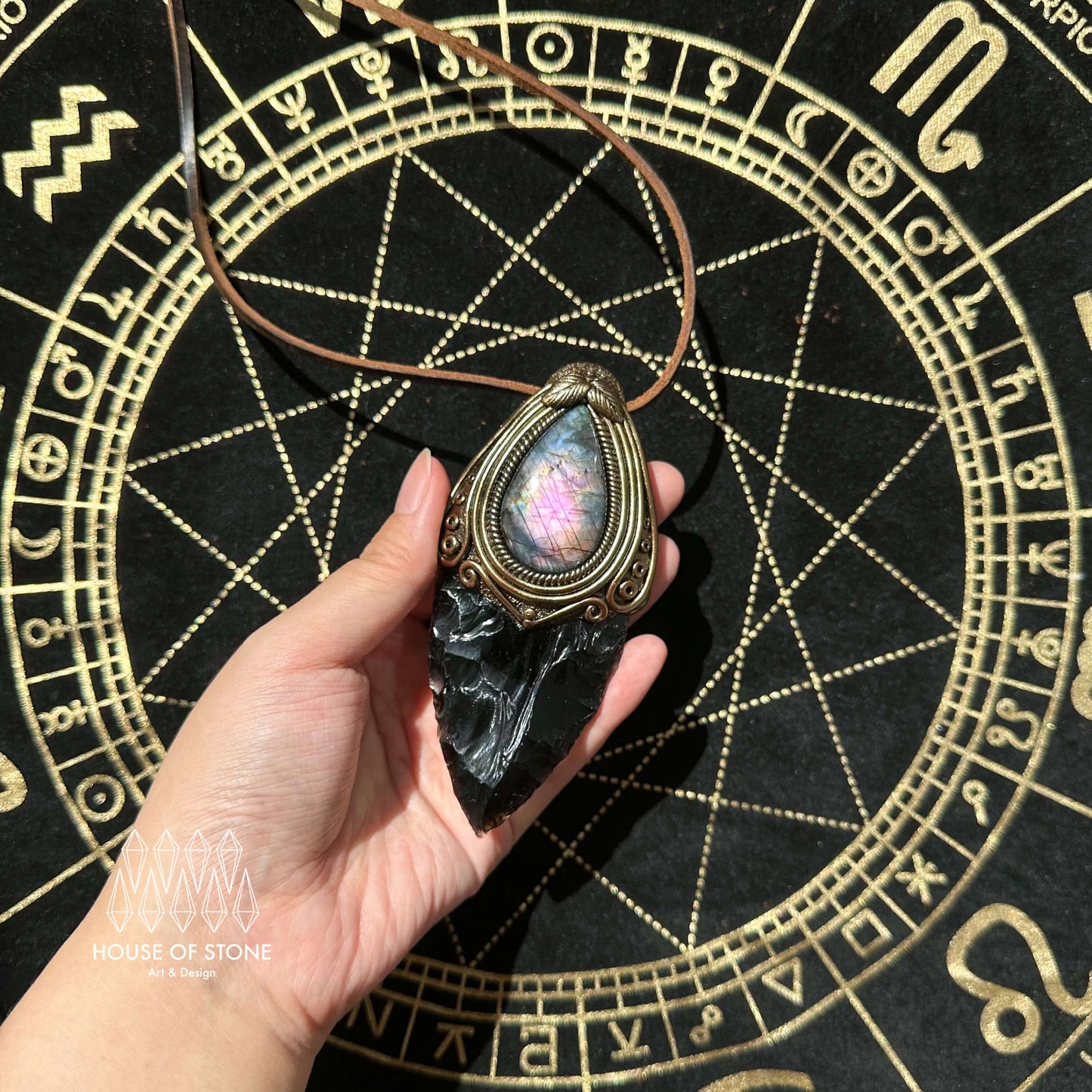 Natural Handmade Black Obsidian Arrowhead Pendant Necklace/Magic Crystal Double-sided Pendant/Labradorite Amethyst Jewelry/Chakra/Altar Tool