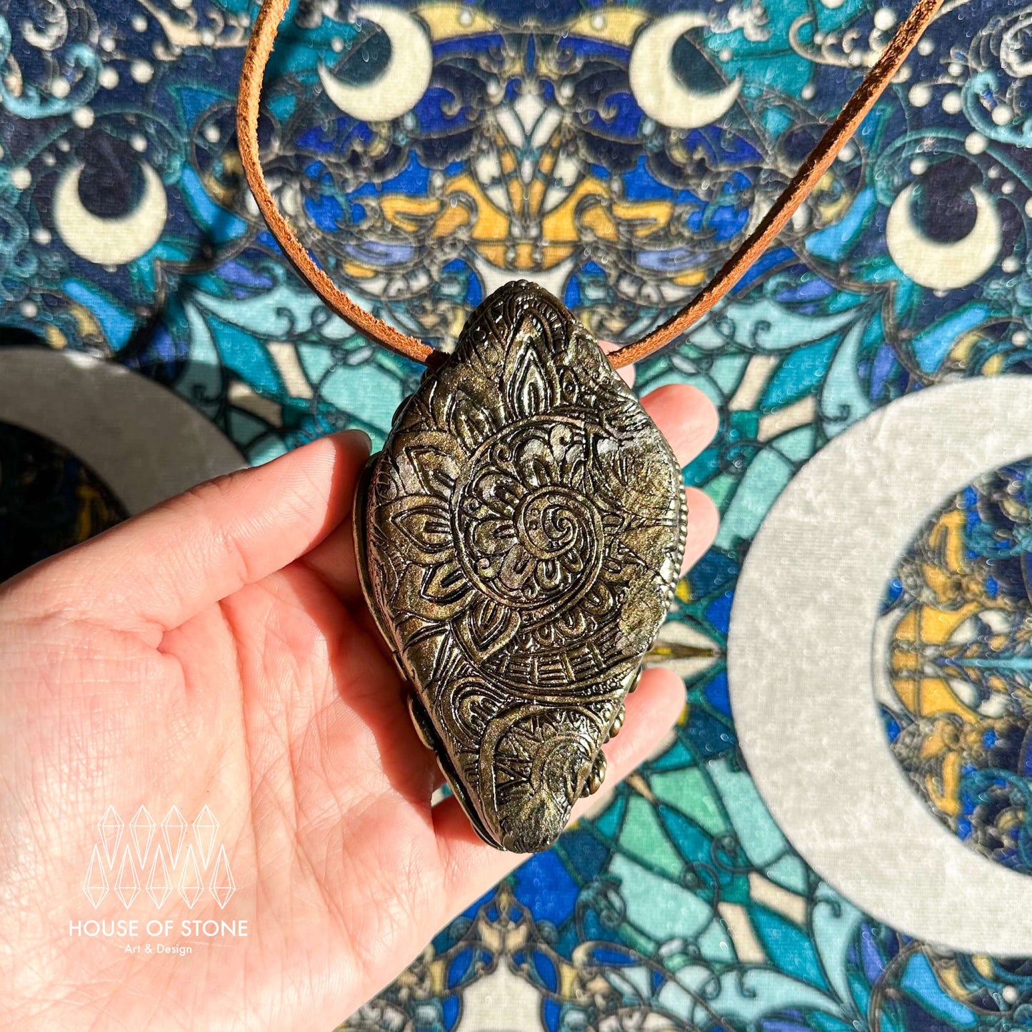 Natural Handmade Black Obsidian Pendant Necklace/Magic Obsidian Mirror Crystal Pendant/Scrying Mirror Labradorite Jewelry/Altar Tool