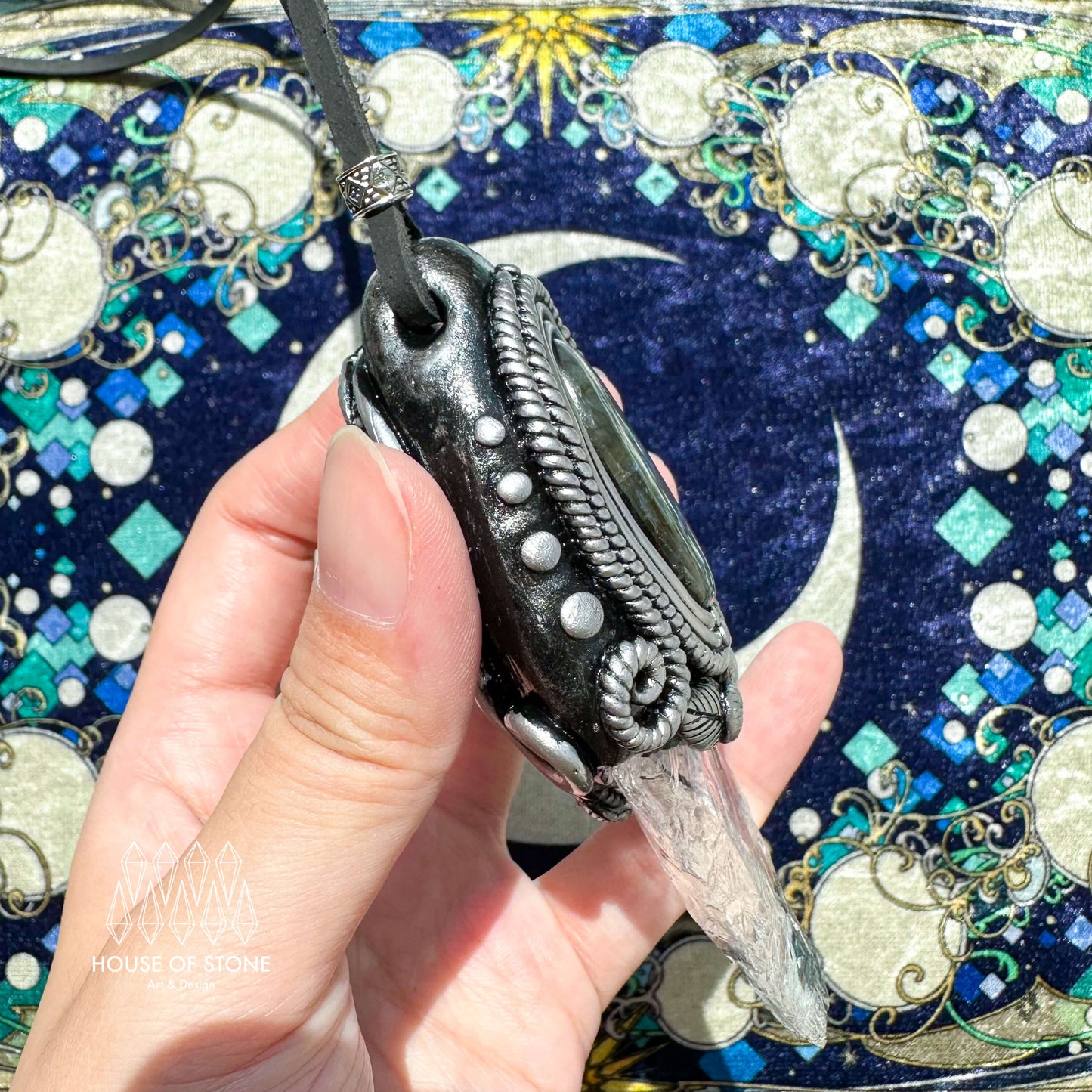 Natural Handmade Clear Quartz Arrowhead Pendant Necklace/Magic Crystal Double-sided Pendant/Labradorite Jewelry/Chakra/Altar Tool