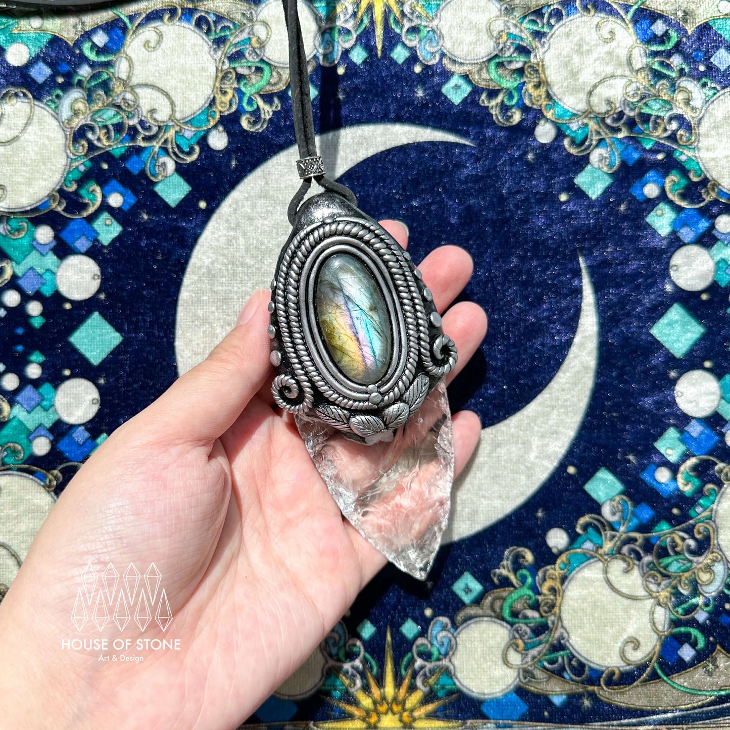 Natural Handmade Clear Quartz Arrowhead Pendant Necklace/Magic Crystal Double-sided Pendant/Labradorite Jewelry/Chakra/Altar Tool