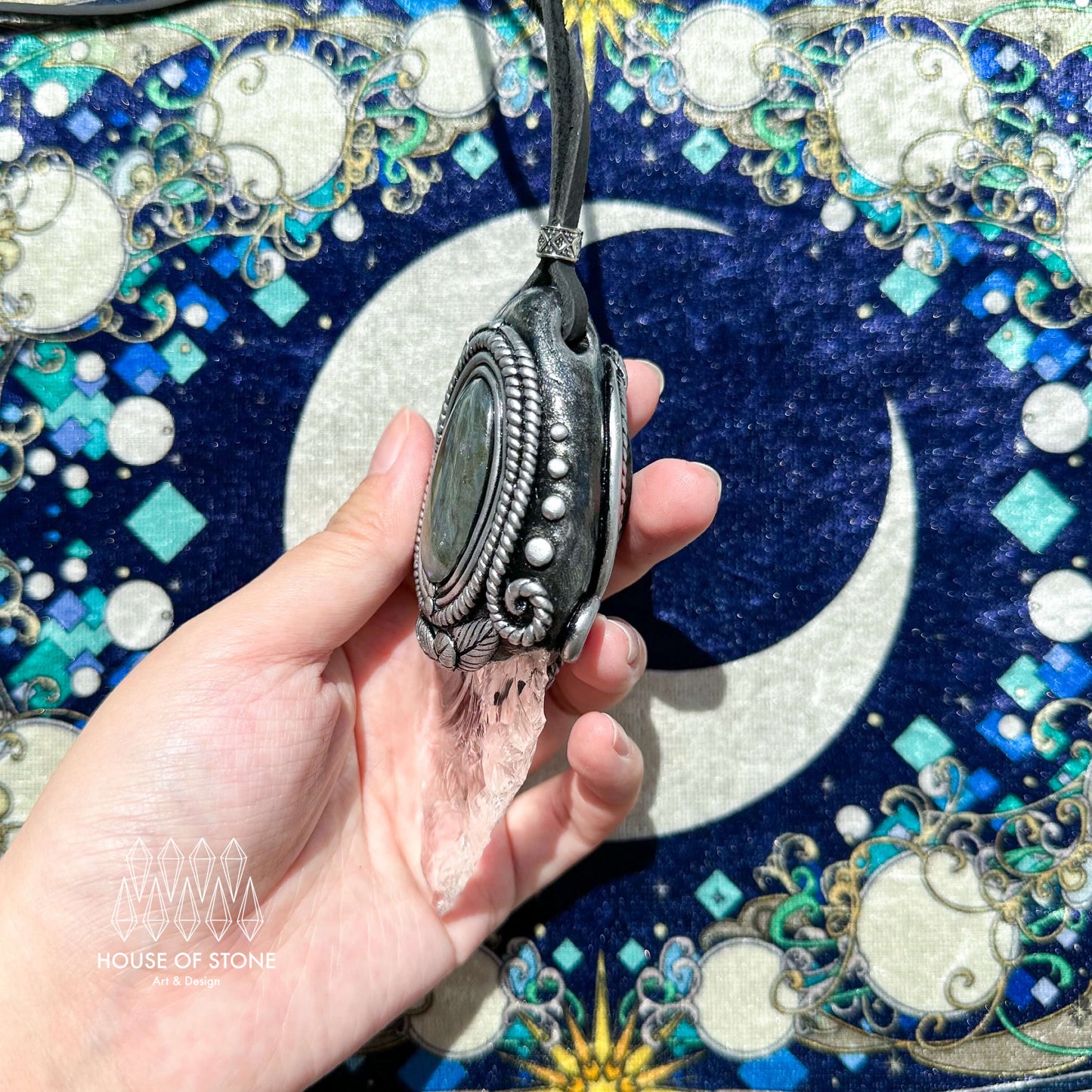 Natural Handmade Clear Quartz Arrowhead Pendant Necklace/Magic Crystal Double-sided Pendant/Labradorite Jewelry/Chakra/Altar Tool