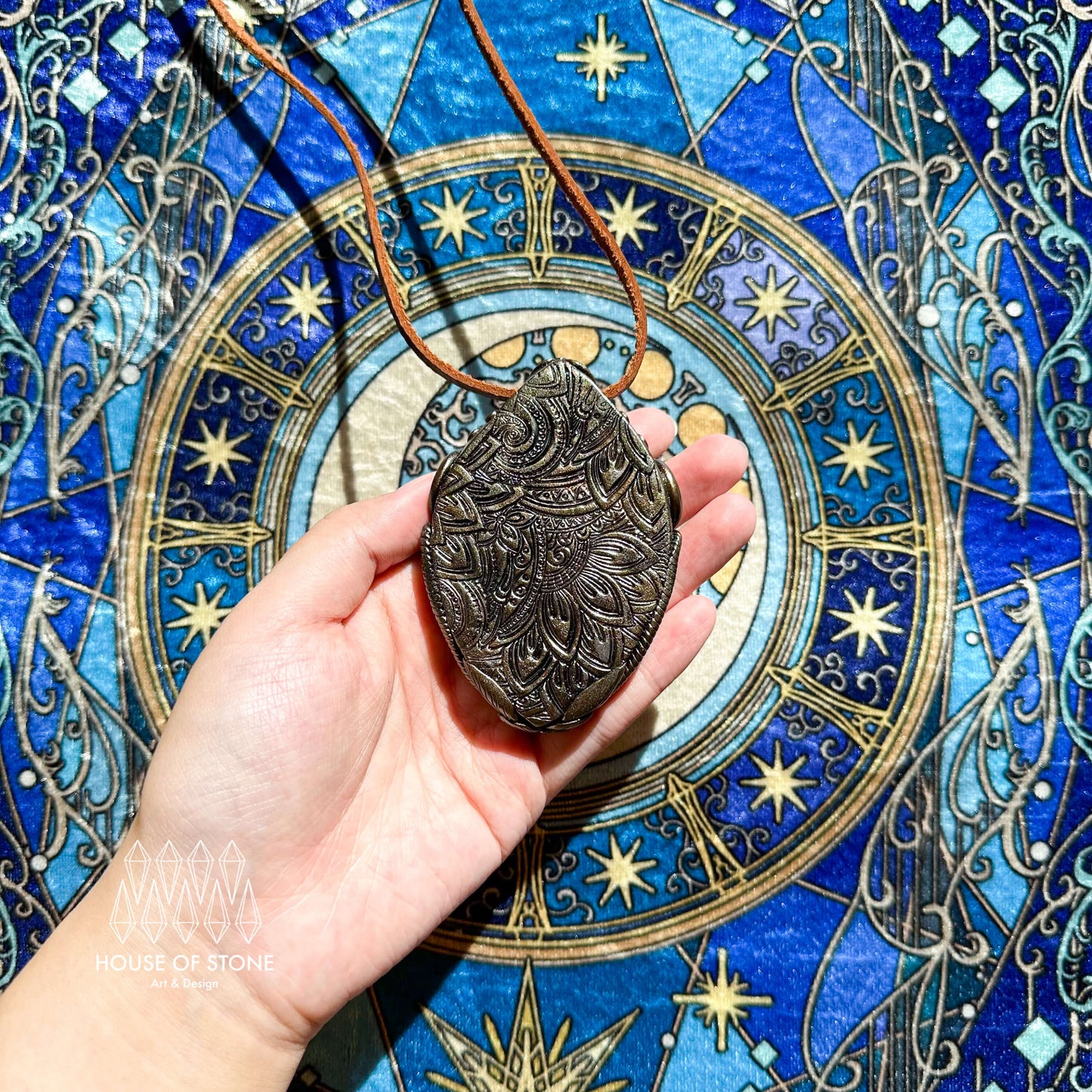 Natural Handmade Black Obsidian Pendant Necklace/Magic Obsidian Mirror Crystal Pendant/Scrying Mirror Labradorite Jewelry/Altar Tool