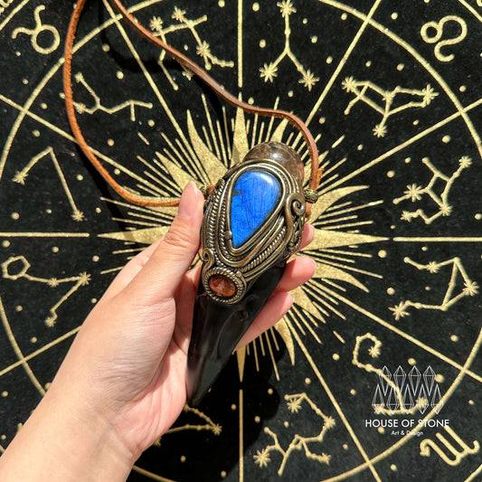 Handmade Natural Black Obsidian Raven Skull Pendant Necklace/Magic Smoky Quartz Crystal Protection Pendant/Labradorite Jewelry/Altar Tool