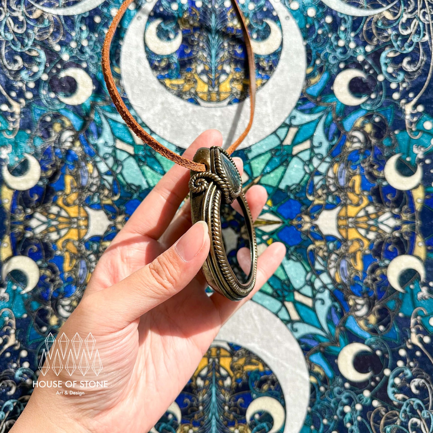 Handmade Natural Black Obsidian Pendant Necklace/Magic Obsidian Mirror Crystal Pendant/Scrying Mirror Labradorite Jewelry/Altar Tool