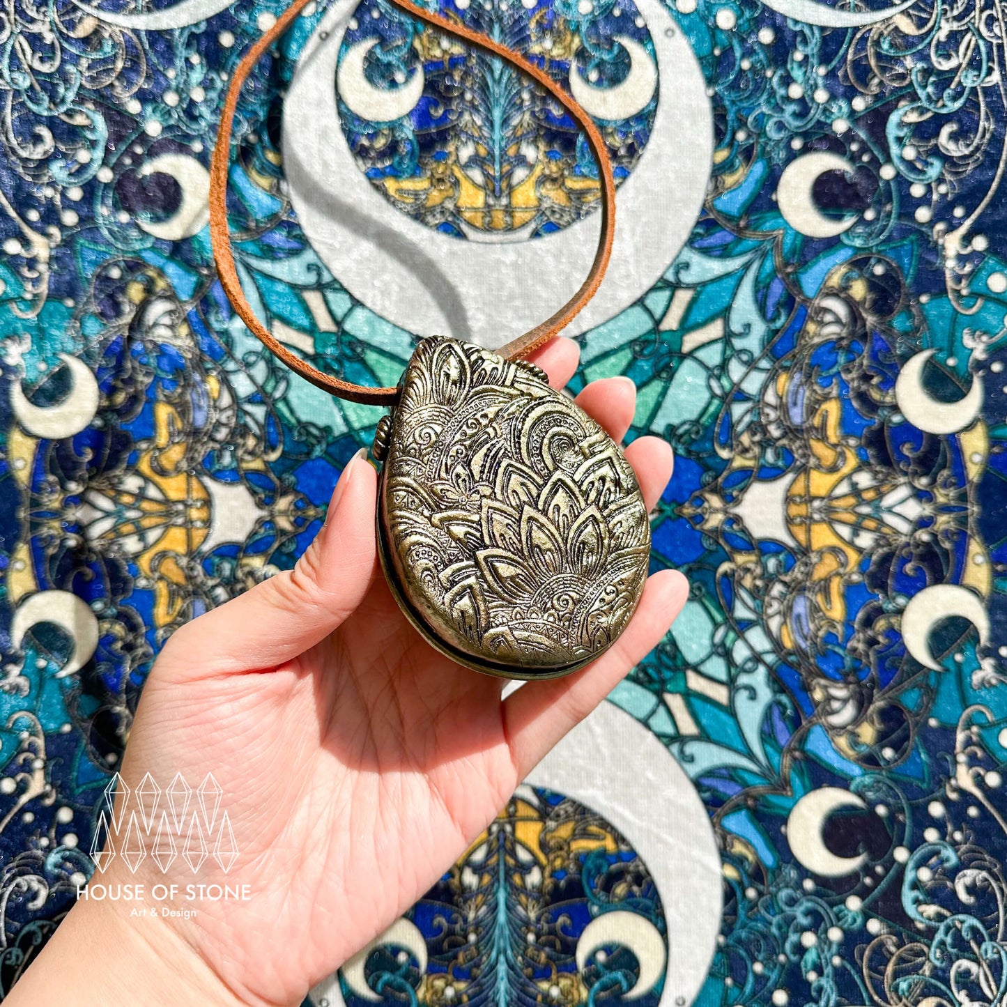 Handmade Natural Black Obsidian Pendant Necklace/Magic Obsidian Mirror Crystal Pendant/Scrying Mirror Labradorite Jewelry/Altar Tool