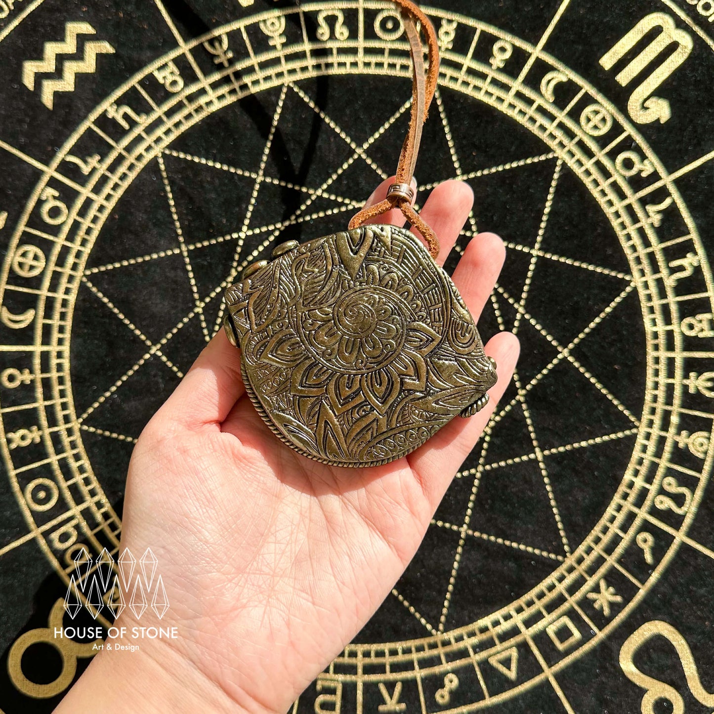 Handmade Natural Black Obsidian Pendant Necklace/Magic Obsidian Mirror Crystal Pendant/Scrying Mirror Protection Jewelry/Altar Tool