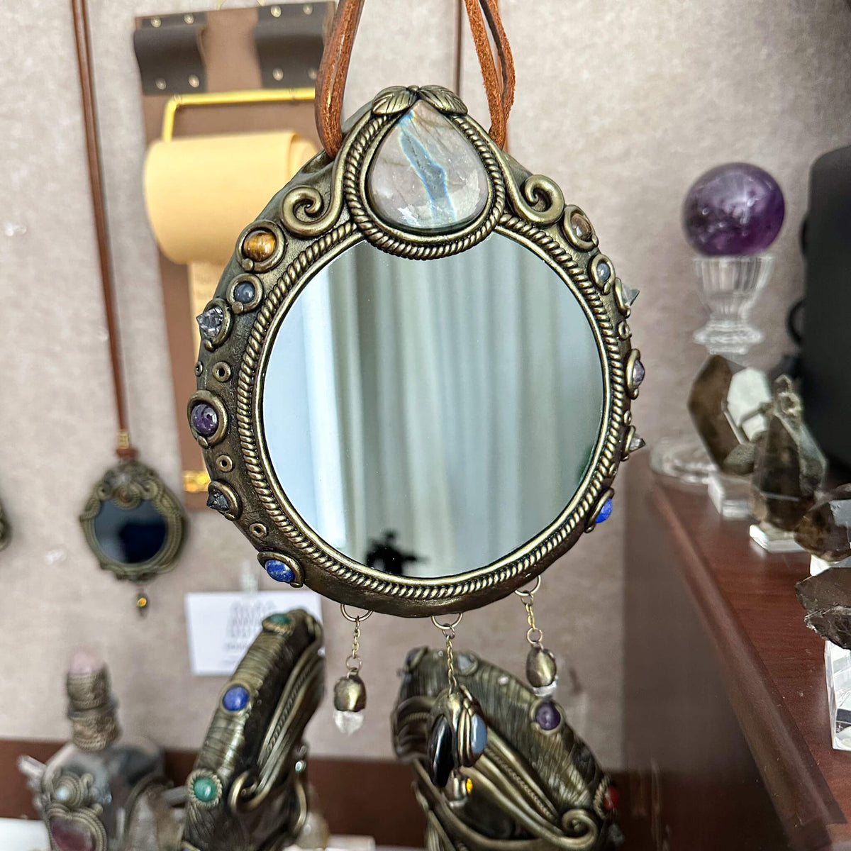 Handmade Natural Black Obsidian Crystal Wall Hanging Decor/Magic Obsidian Mirror Spiritual Window Interior Room Hangings/Scrying Mirror Door Hanging/Altar Tool