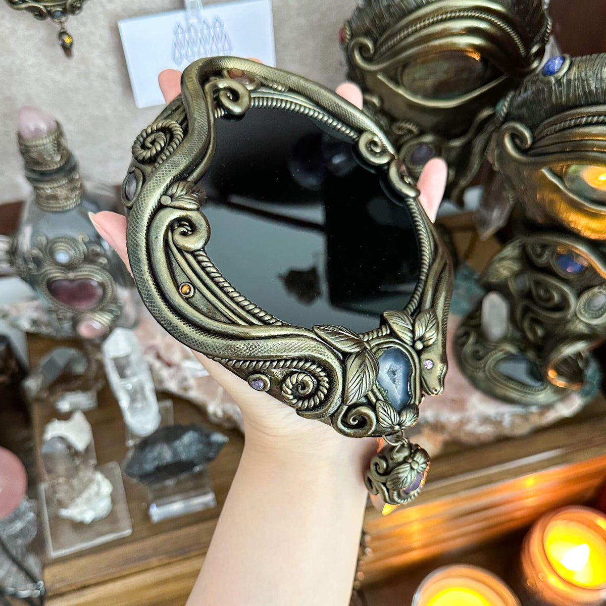 Handmade Natural Black Obsidian Crystal Wall Hanging Decor/Magic Obsidian Mirror Spiritual Window Interior Room Hangings/Scrying Mirror Door Hanging/Altar Tool