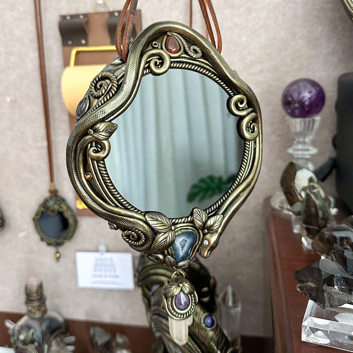 Handmade Natural Black Obsidian Crystal Wall Hanging Decor/Magic Obsidian Mirror Spiritual Window Interior Room Hangings/Scrying Mirror Door Hanging/Altar Tool