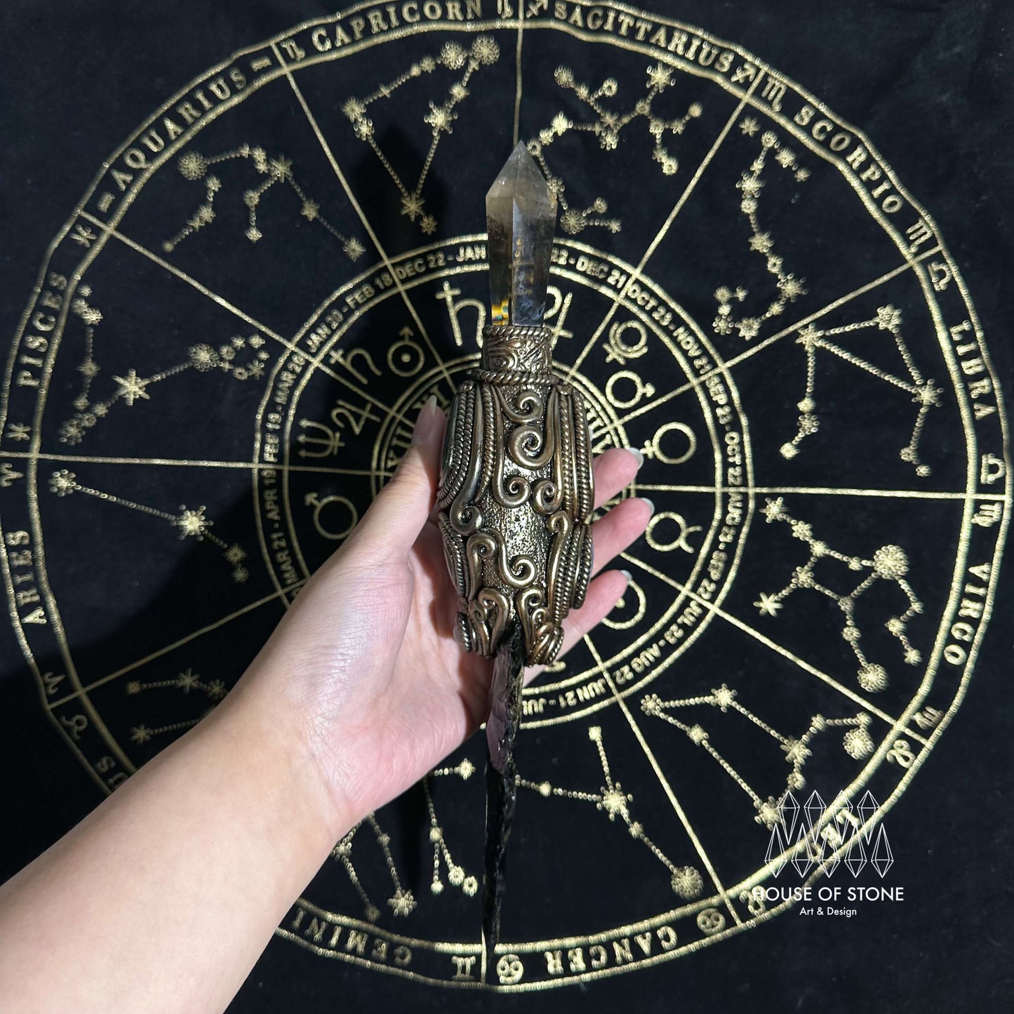 Natural Handmade Crystal Quartz Witch Knife/Magic Crystal Arrowhead/Crystal Dagger/Root Chakra Healing/Boho Wand/Ceremonial Knife/Altar Tool