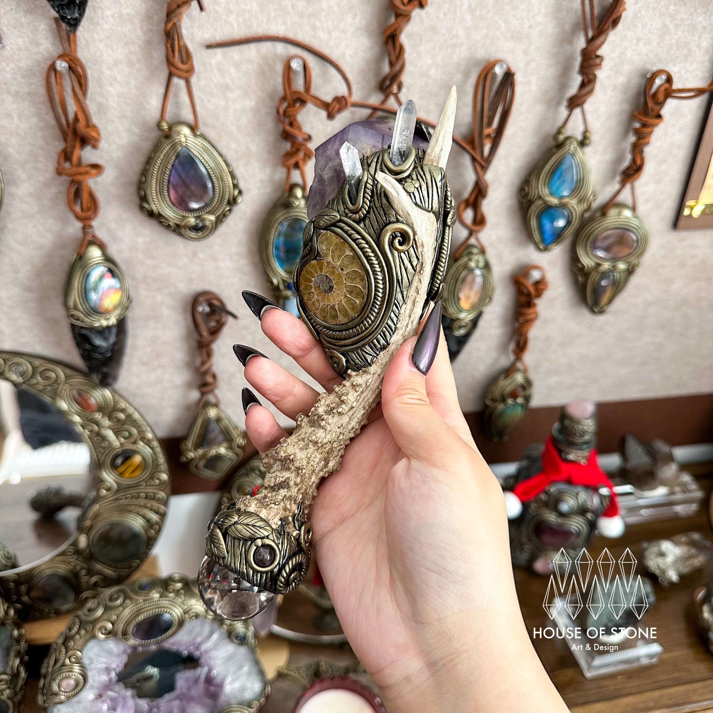 Handmade Natural Crystal Amethyst Antler Wand/Magic Clear Quartz Witch Wand/Labradorite Amethyst Ammonite Antler Stem/Chakra/Altar Tool