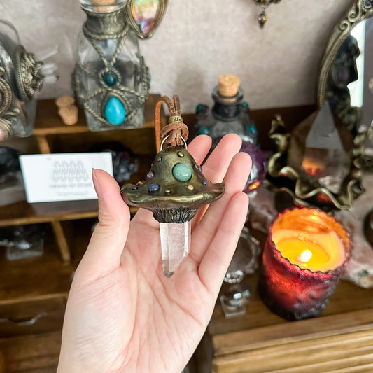 Handmade Natural Clear Quartz Pendant Necklace/Magic Mushroom Crystal Protection Pendant/Amulet Talisman Jewelry/Chakra/Altar Tool