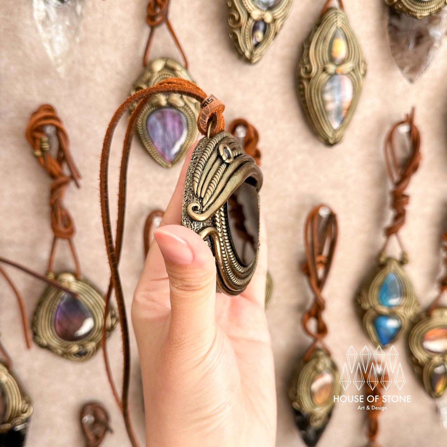 Handmade Natural Black Obsidian Pendant Necklace/Magic Obsidian Mirror Crystal Pendant/Scrying Mirror Protection Jewelry/Altar Tool