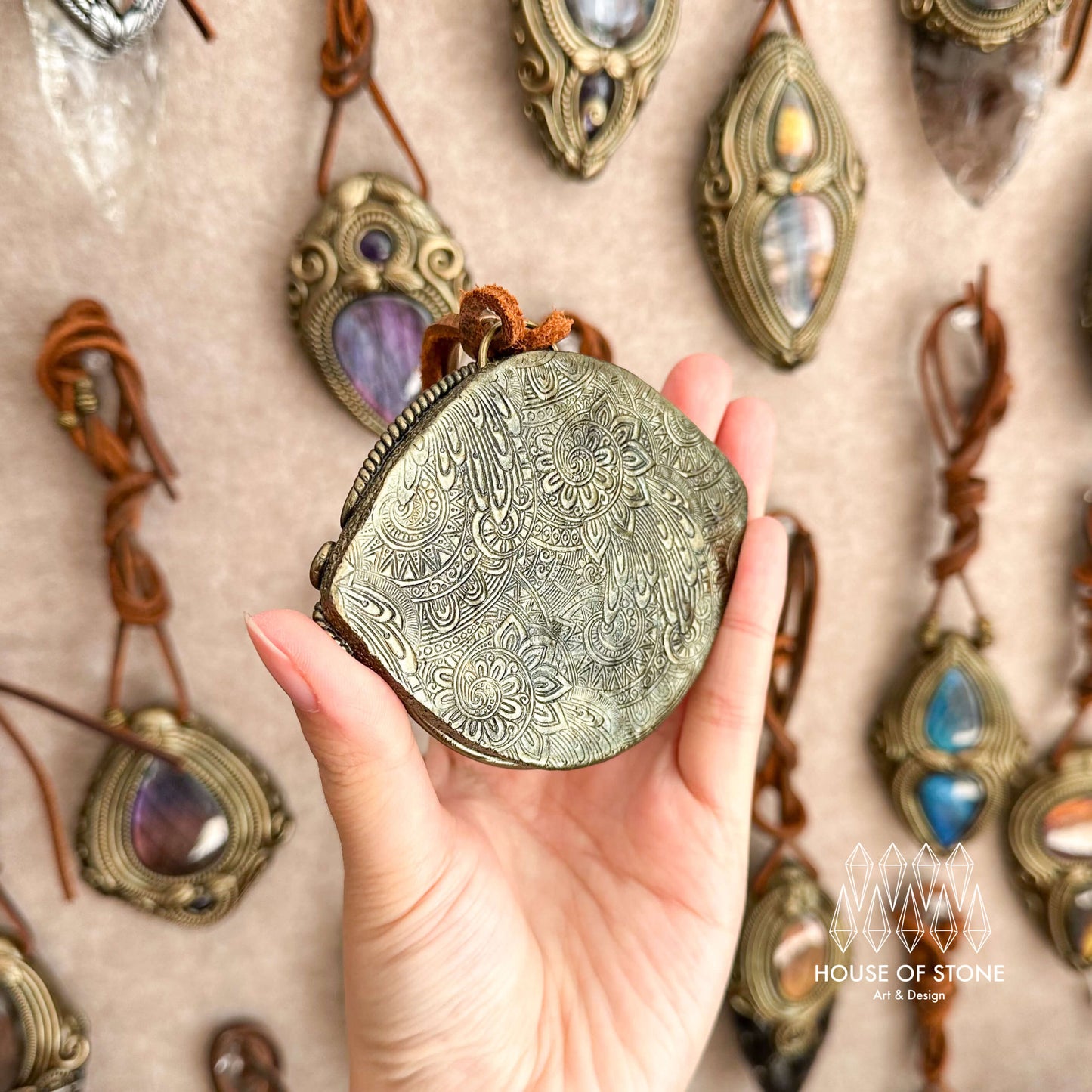 Handmade Natural Black Obsidian Pendant Necklace/Magic Obsidian Mirror Crystal Pendant/Scrying Mirror Protection Jewelry/Altar Tool