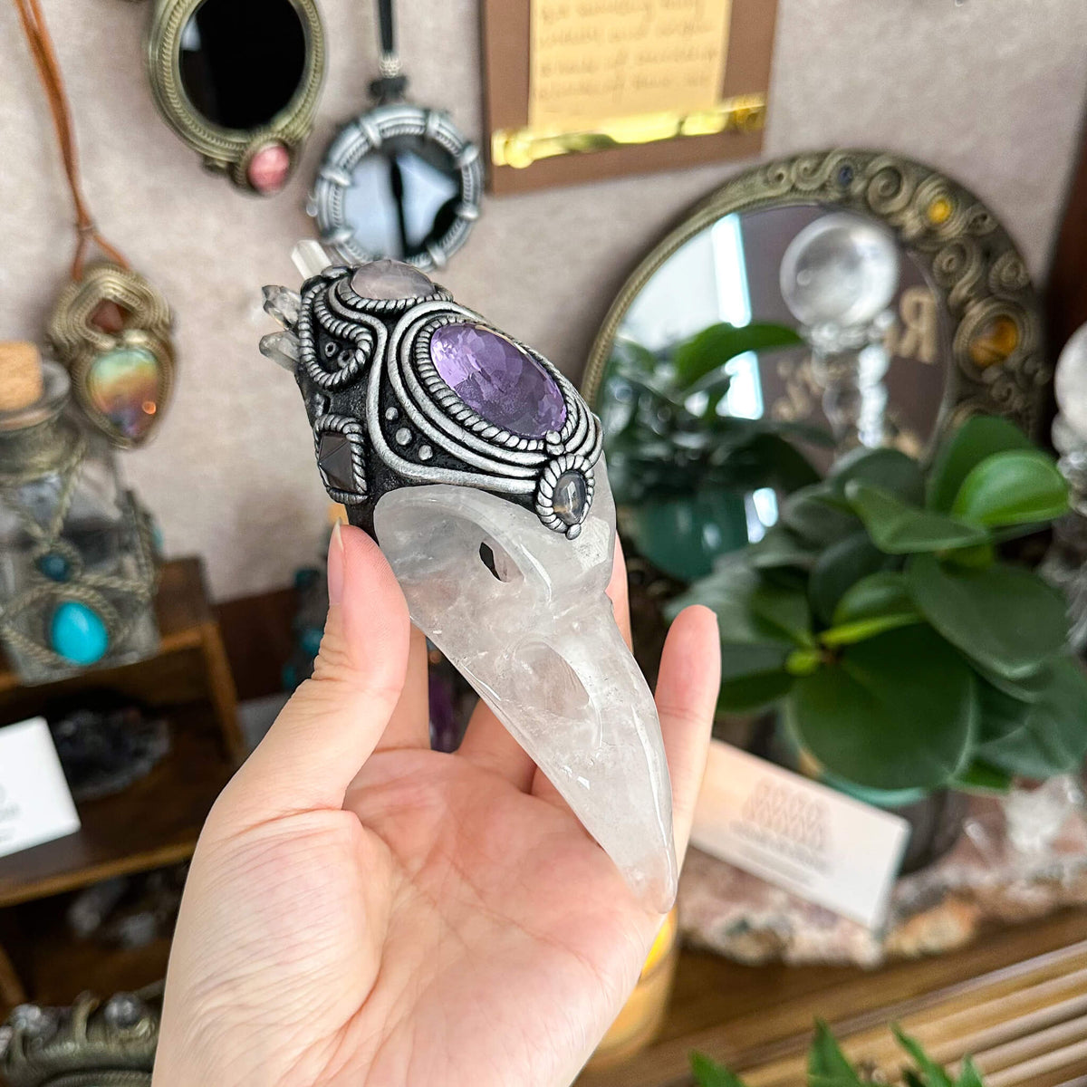 Handmade Natural Clear Quartz Raven Skull Pendant Necklace/Magic Crystal Protection Pendant/Amulet Talisman Jewelry/Chakra/Altar Tool