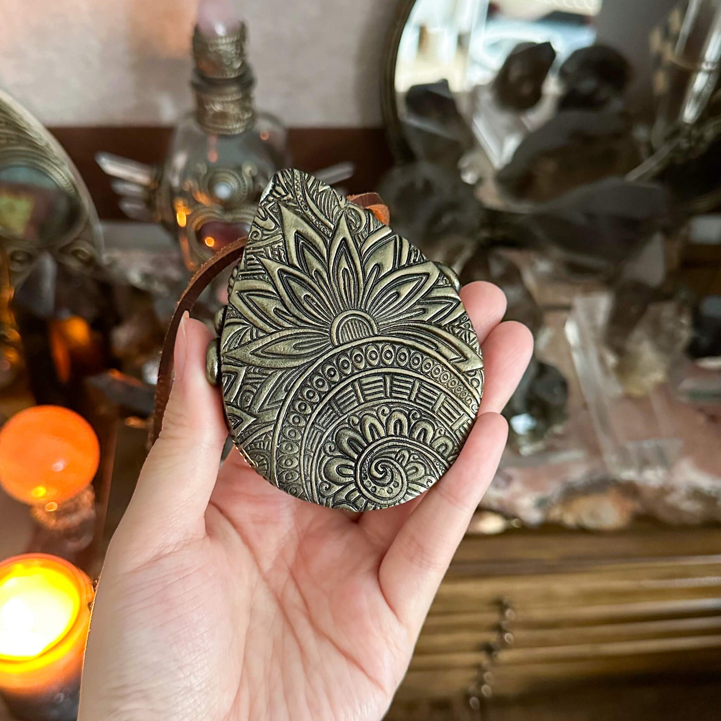 Handmade Natural Black Obsidian Pendant Necklace/Magic Obsidian Mirror Crystal Pendant/Scrying Mirror Talisman Protection Jewelry/Altar Tool