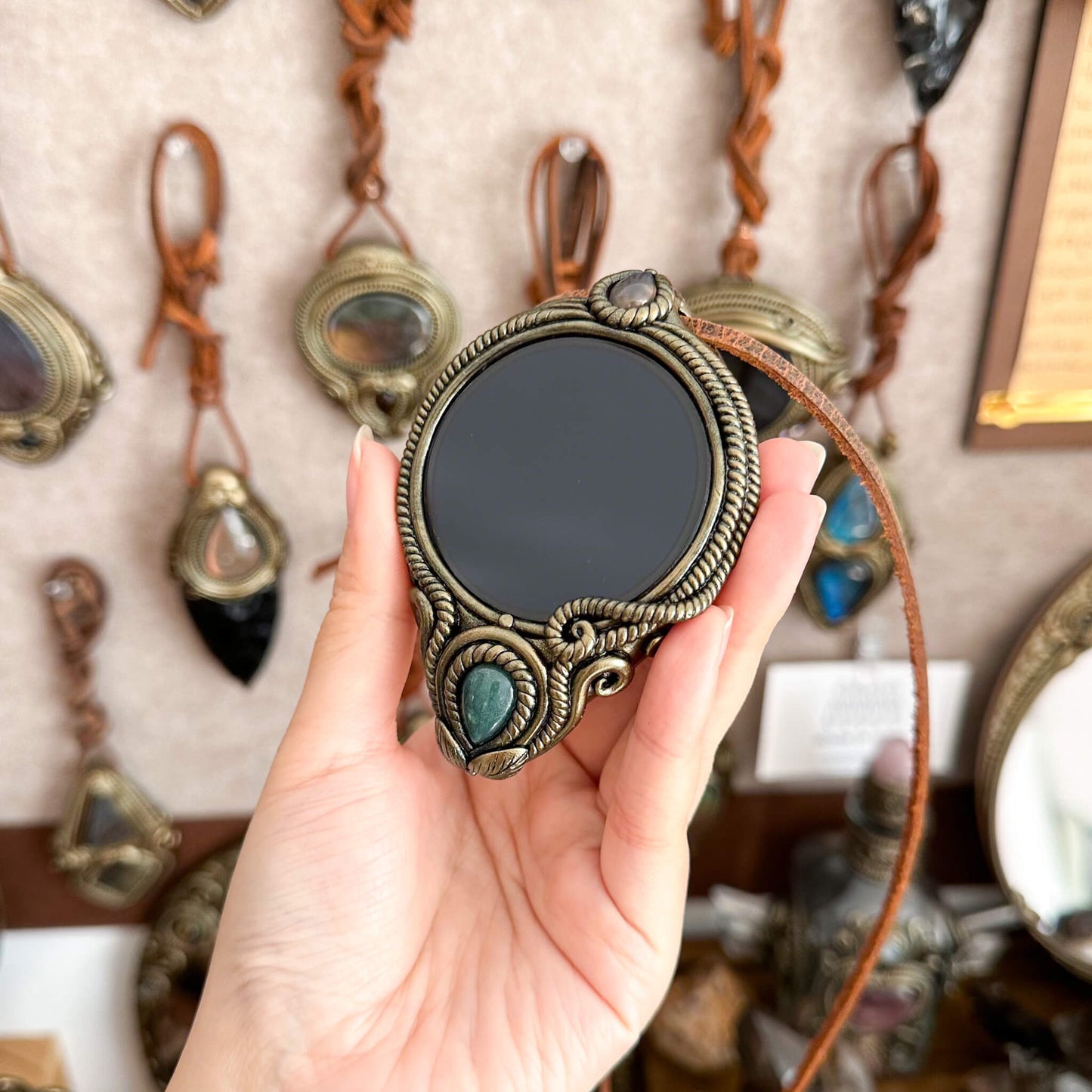 Handmade Natural Black Obsidian Pendant Necklace/Magic Obsidian Mirror Crystal Pendant/Scrying Mirror Labradorite Jewelry/Altar Tool