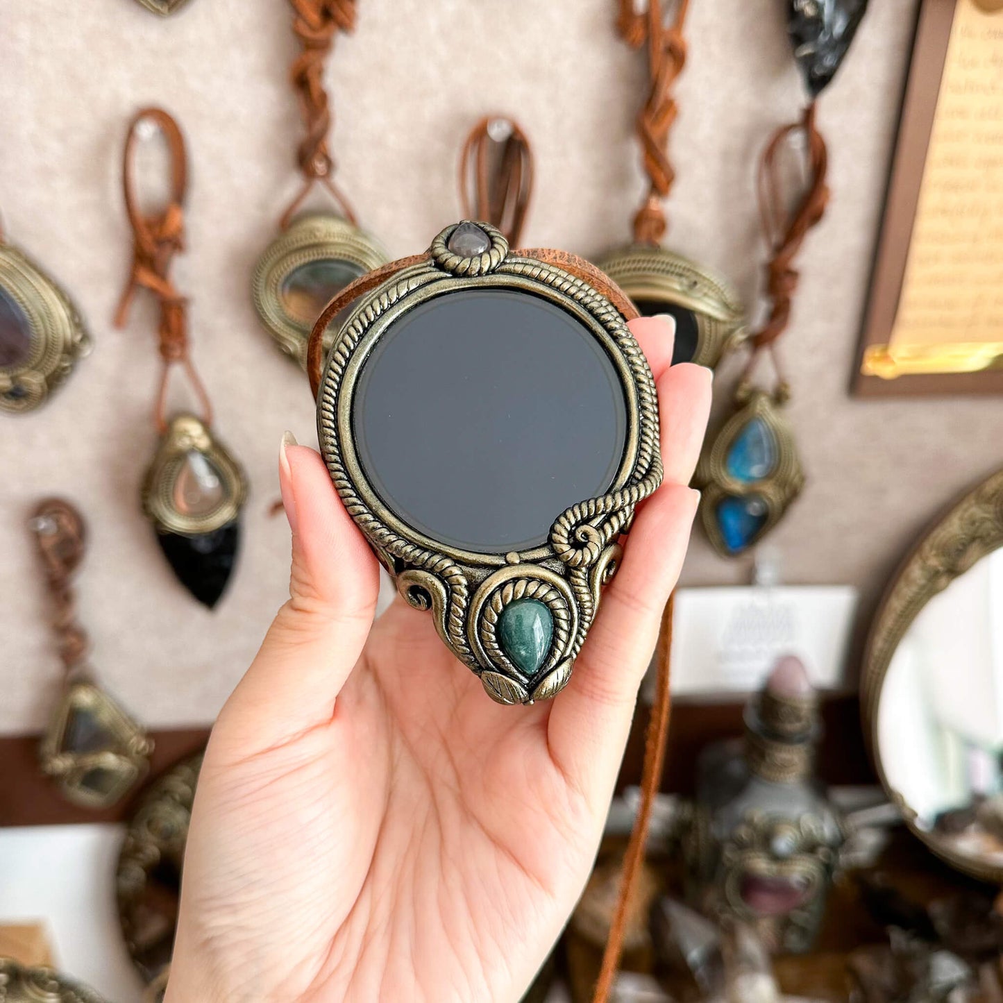 Handmade Natural Black Obsidian Pendant Necklace/Magic Obsidian Mirror Crystal Pendant/Scrying Mirror Labradorite Jewelry/Altar Tool
