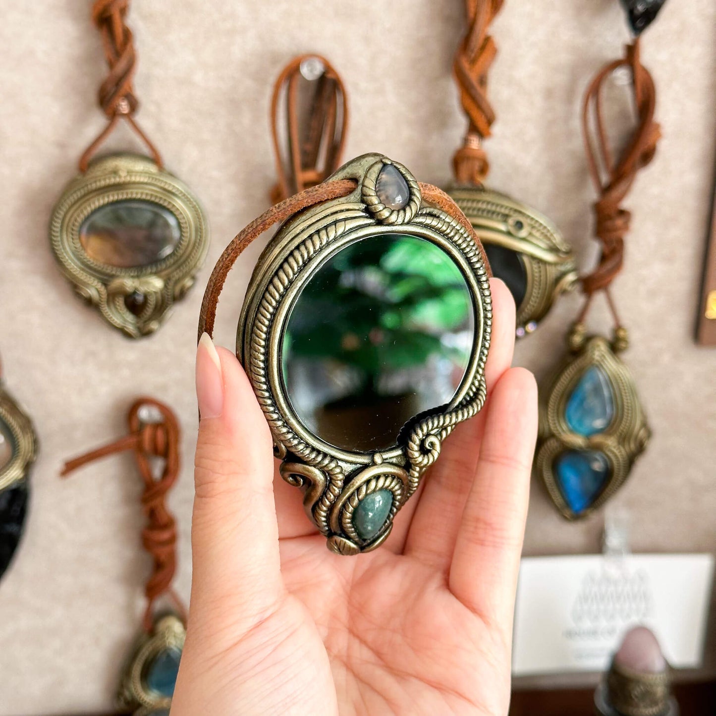 Handmade Natural Black Obsidian Pendant Necklace/Magic Obsidian Mirror Crystal Pendant/Scrying Mirror Labradorite Jewelry/Altar Tool