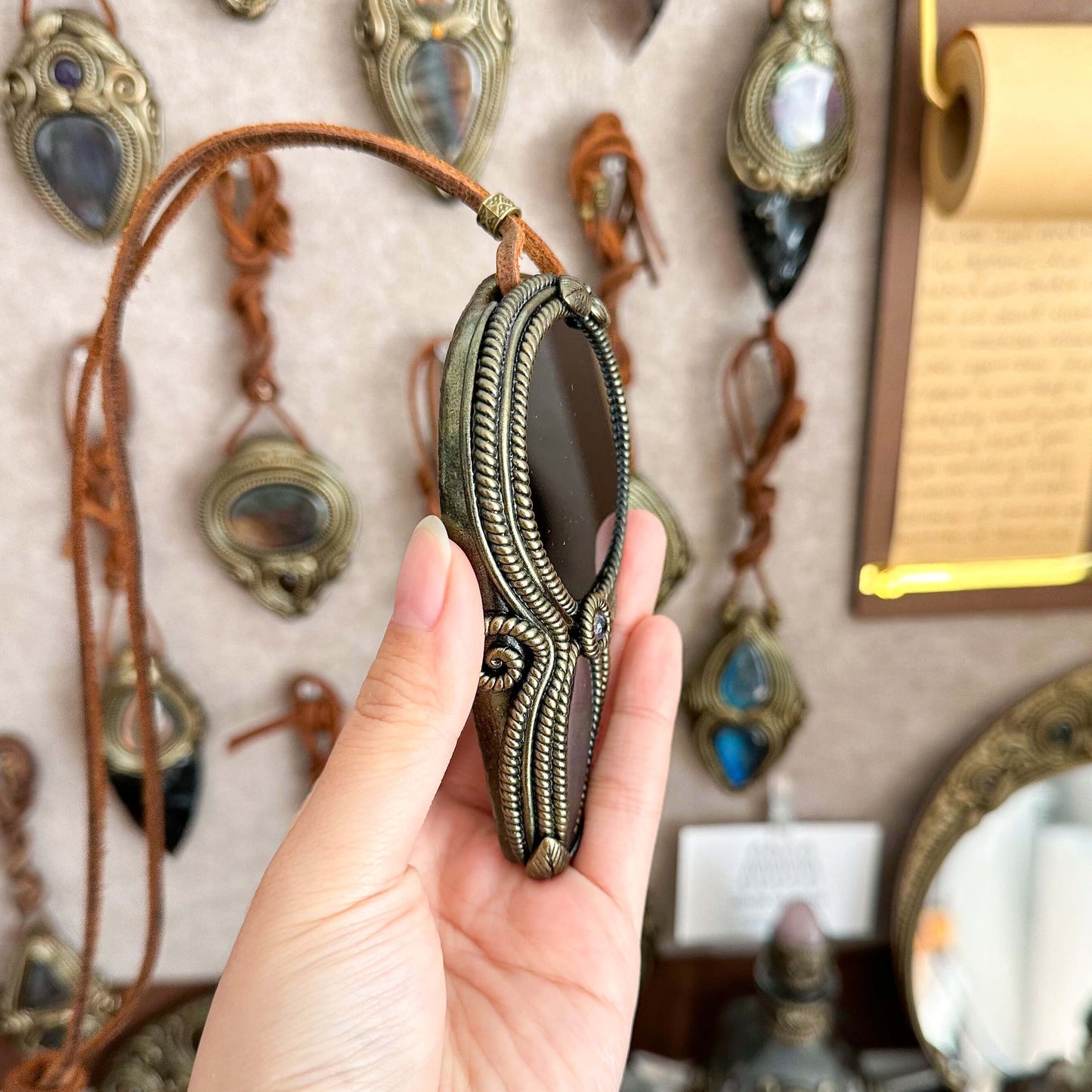 Handmade Natural Black Obsidian Pendant Necklace/Magic Obsidian Mirror Crystal Pendant/Scrying Mirror Labradorite Jewelry/Altar Tool