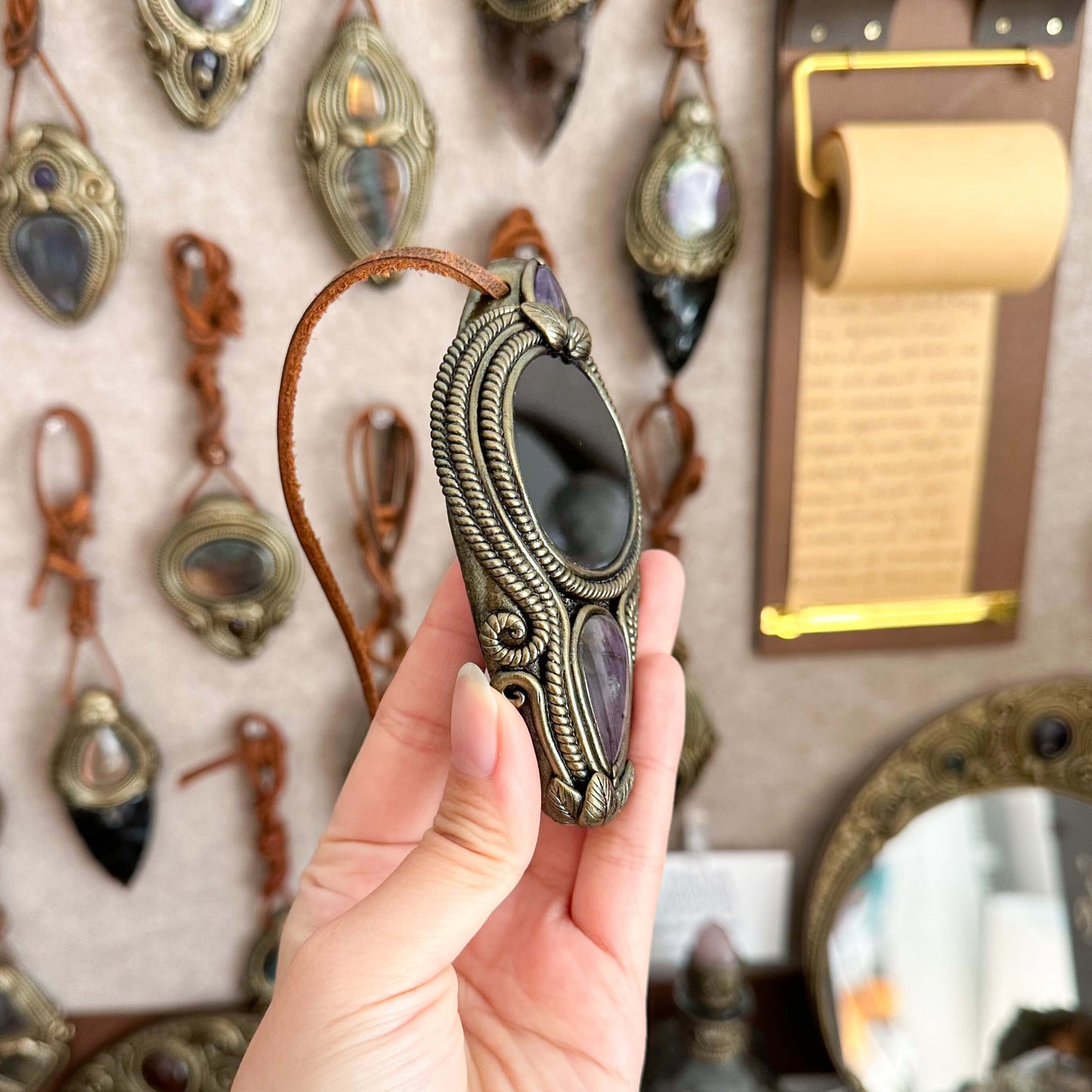 Handmade Natural Black Obsidian Pendant Necklace/Magic Obsidian Mirror Crystal Pendant/Scrying Mirror Labradorite Jewelry/Altar Tool