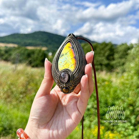 Natural Handmade Labradorite Pendant Necklace/Magic Garden Quartz Crystal Double-sided Pendant/Labradorite Jewelry/Chakra/Altar Tool