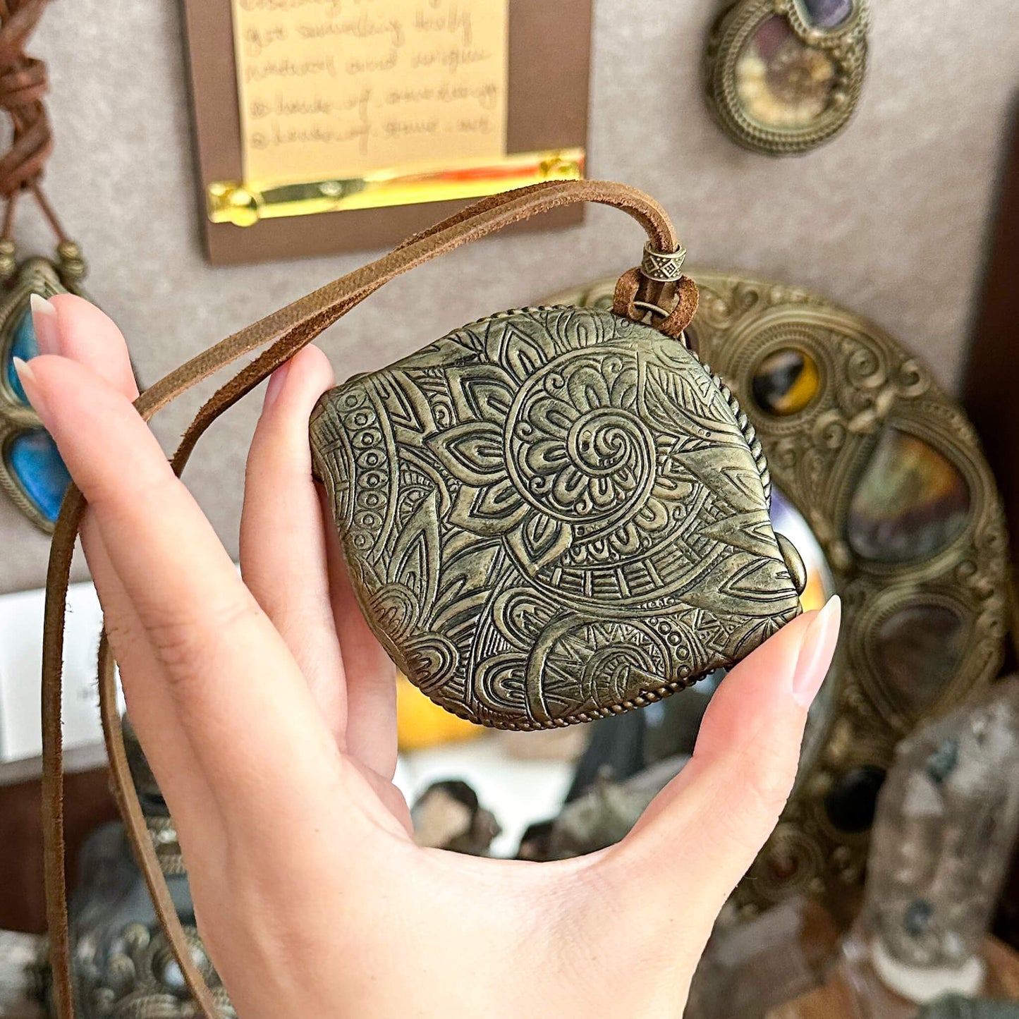 Handmade Natural Black Obsidian Pendant Necklace/Magic Obsidian Mirror Crystal Pendant/Scrying Mirror Protection Jewelry/Altar Tool