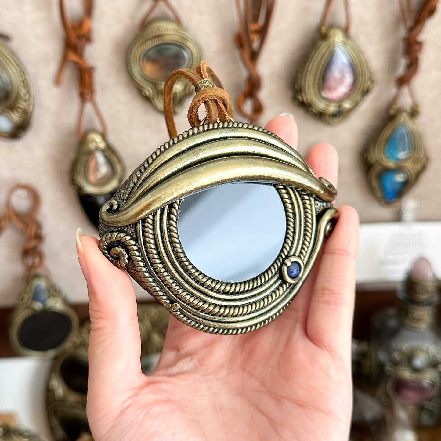 Handmade Natural Black Obsidian Pendant Necklace/Magic Obsidian Mirror Crystal Pendant/Scrying Mirror Protection Jewelry/Altar Tool