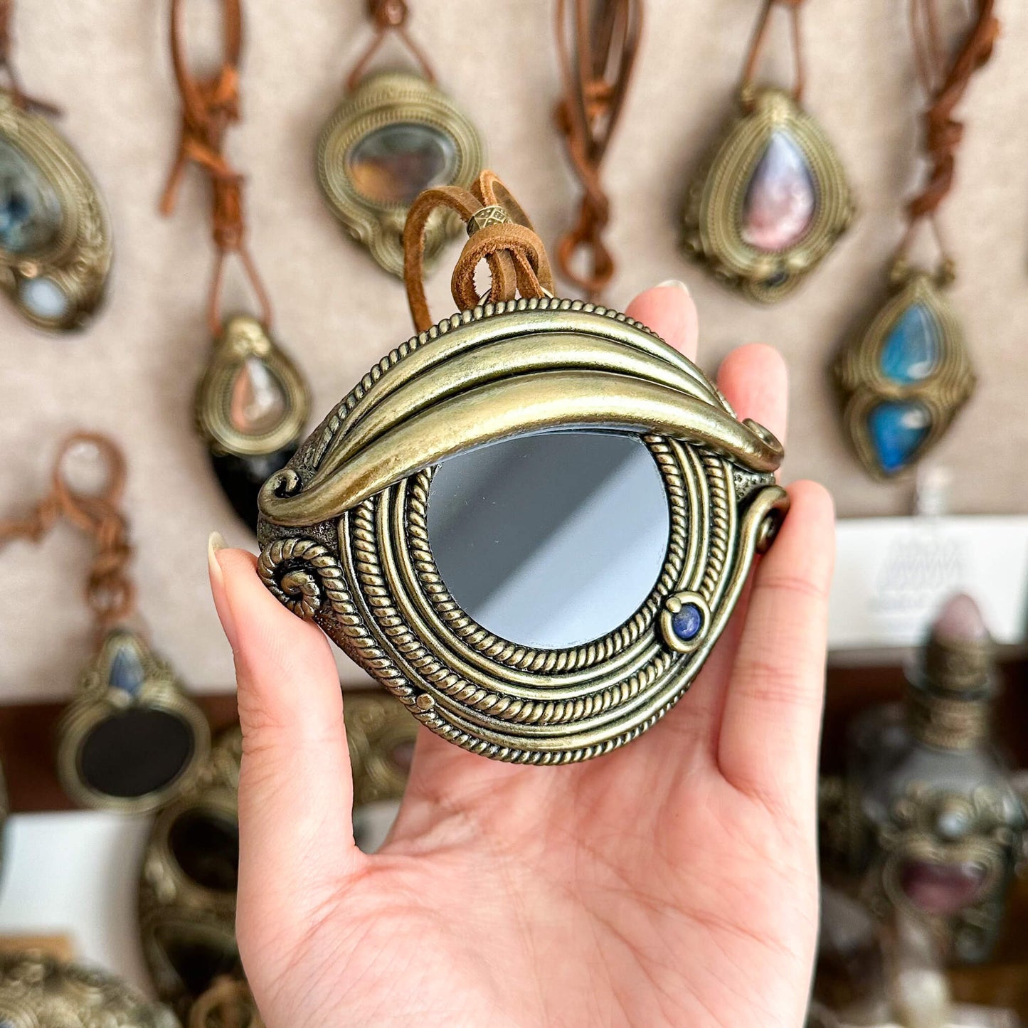 Handmade Natural Black Obsidian Pendant Necklace/Magic Obsidian Mirror Crystal Pendant/Scrying Mirror Protection Jewelry/Altar Tool