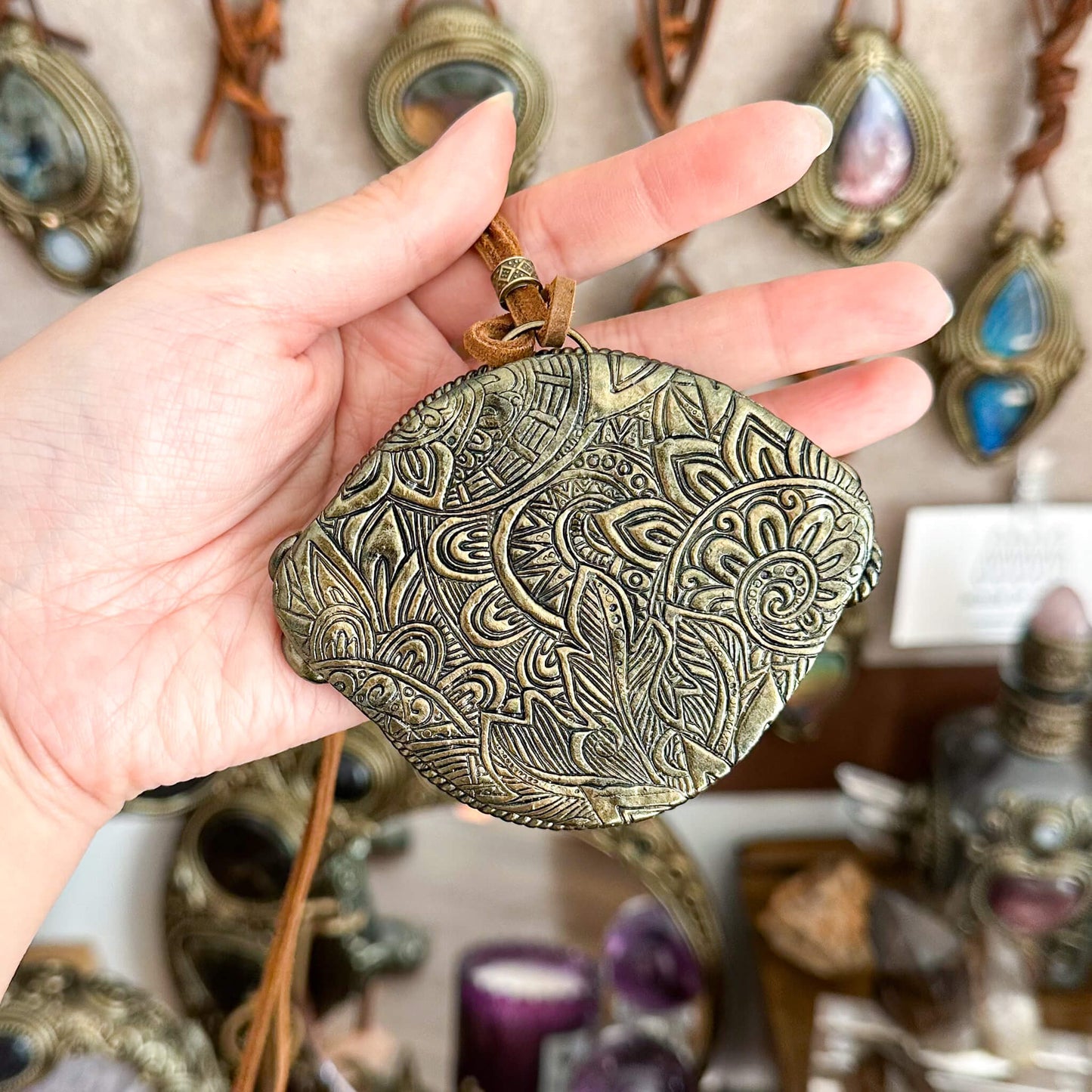 Handmade Natural Black Obsidian Pendant Necklace/Magic Obsidian Mirror Crystal Pendant/Scrying Mirror Protection Jewelry/Altar Tool