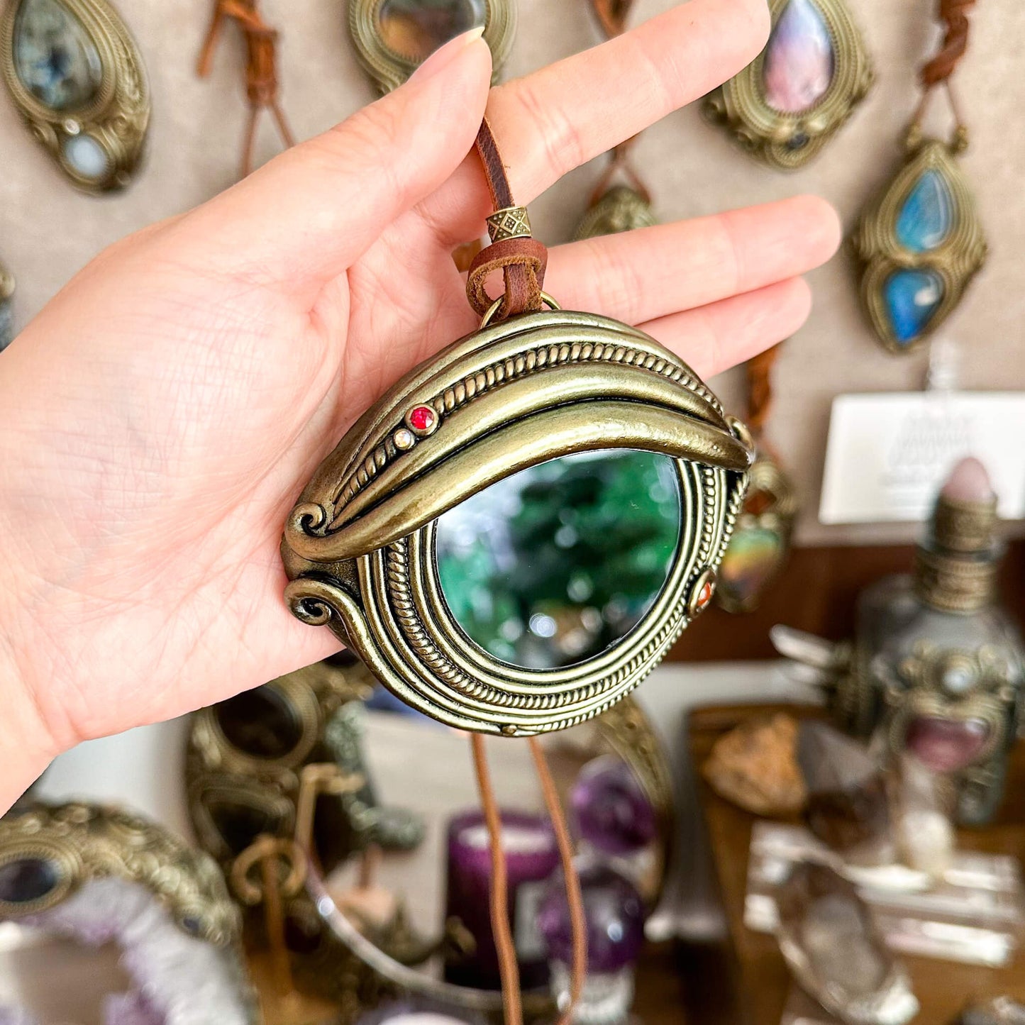 Handmade Natural Black Obsidian Pendant Necklace/Magic Obsidian Mirror Crystal Pendant/Scrying Mirror Protection Jewelry/Altar Tool