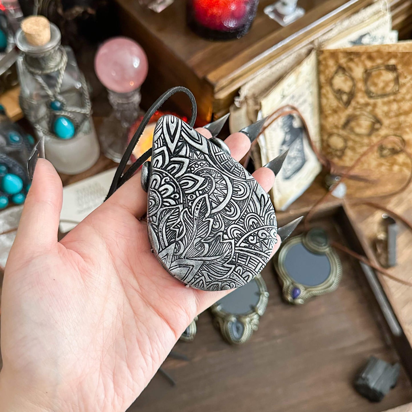 Handmade Natural Black Obsidian Pendant Necklace/Magic Obsidian Mirror Crystal Pendant/Scrying Mirror Talisman Protection Jewelry/Altar Tool