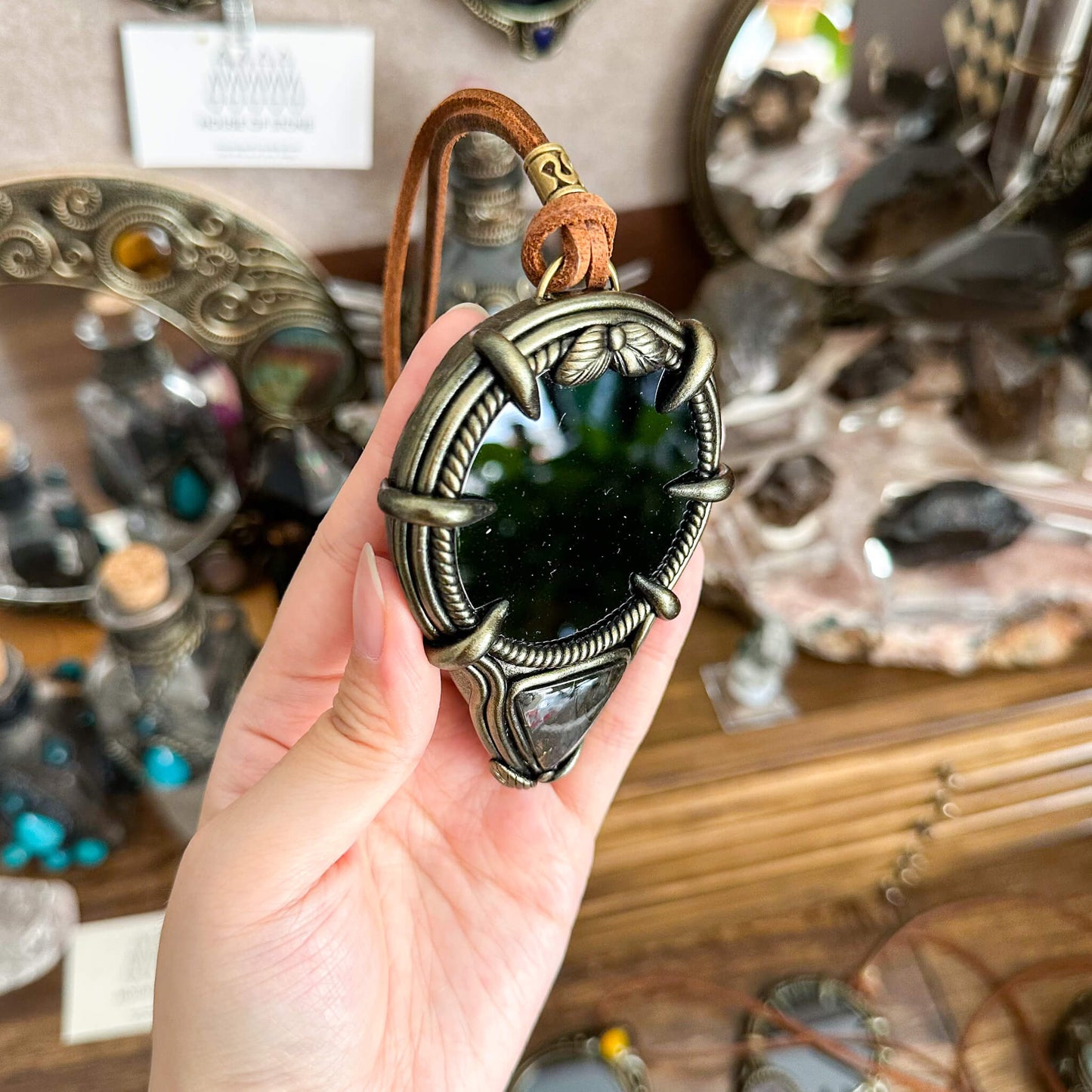 Handmade Natural Black Obsidian Pendant Necklace/Magic Obsidian Mirror Crystal Pendant/Scrying Mirror Talisman Protection Jewelry/Altar Tool