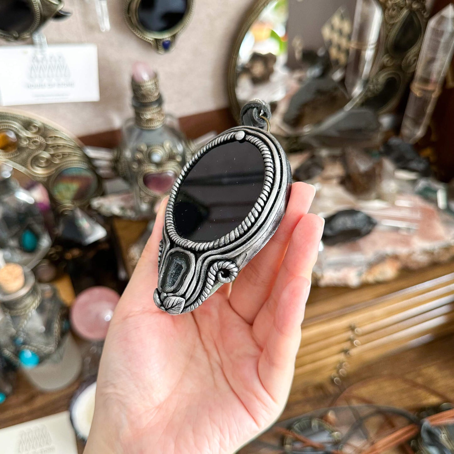Handmade Natural Black Obsidian Pendant Necklace/Magic Obsidian Mirror Crystal Pendant/Scrying Mirror Talisman Protection Jewelry/Altar Tool