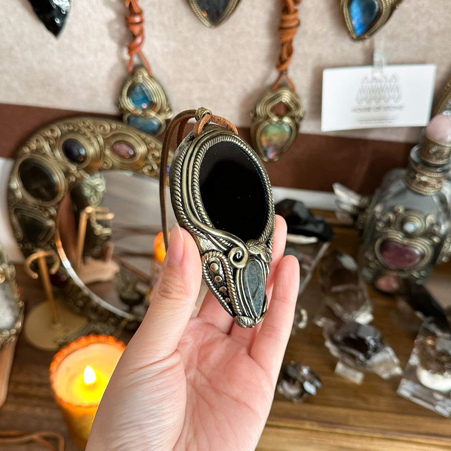 Handmade Natural Black Obsidian Pendant Necklace/Magic Obsidian Mirror Crystal Pendant/Scrying Mirror Labradorite Jewelry/Altar Tool