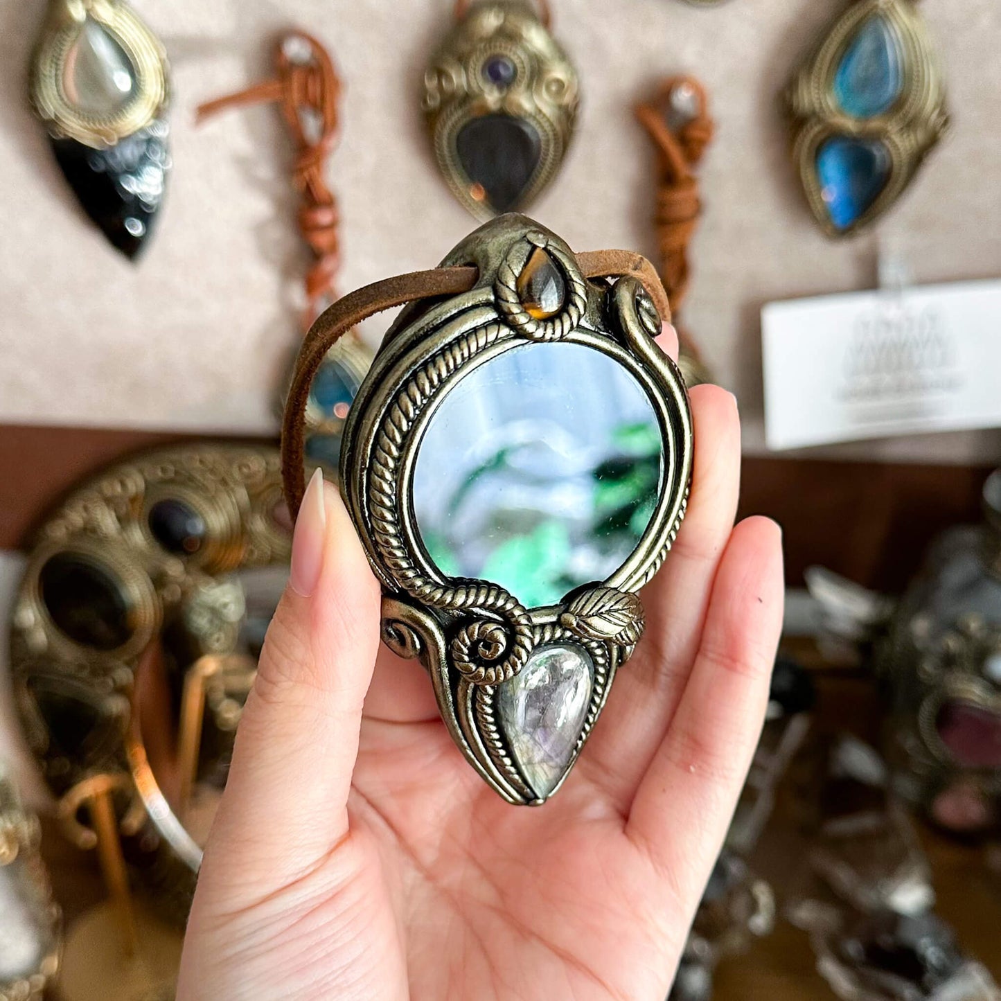 Handmade Natural Black Obsidian Pendant Necklace/Magic Obsidian Mirror Crystal Pendant/Scrying Mirror Labradorite Jewelry/Altar Tool