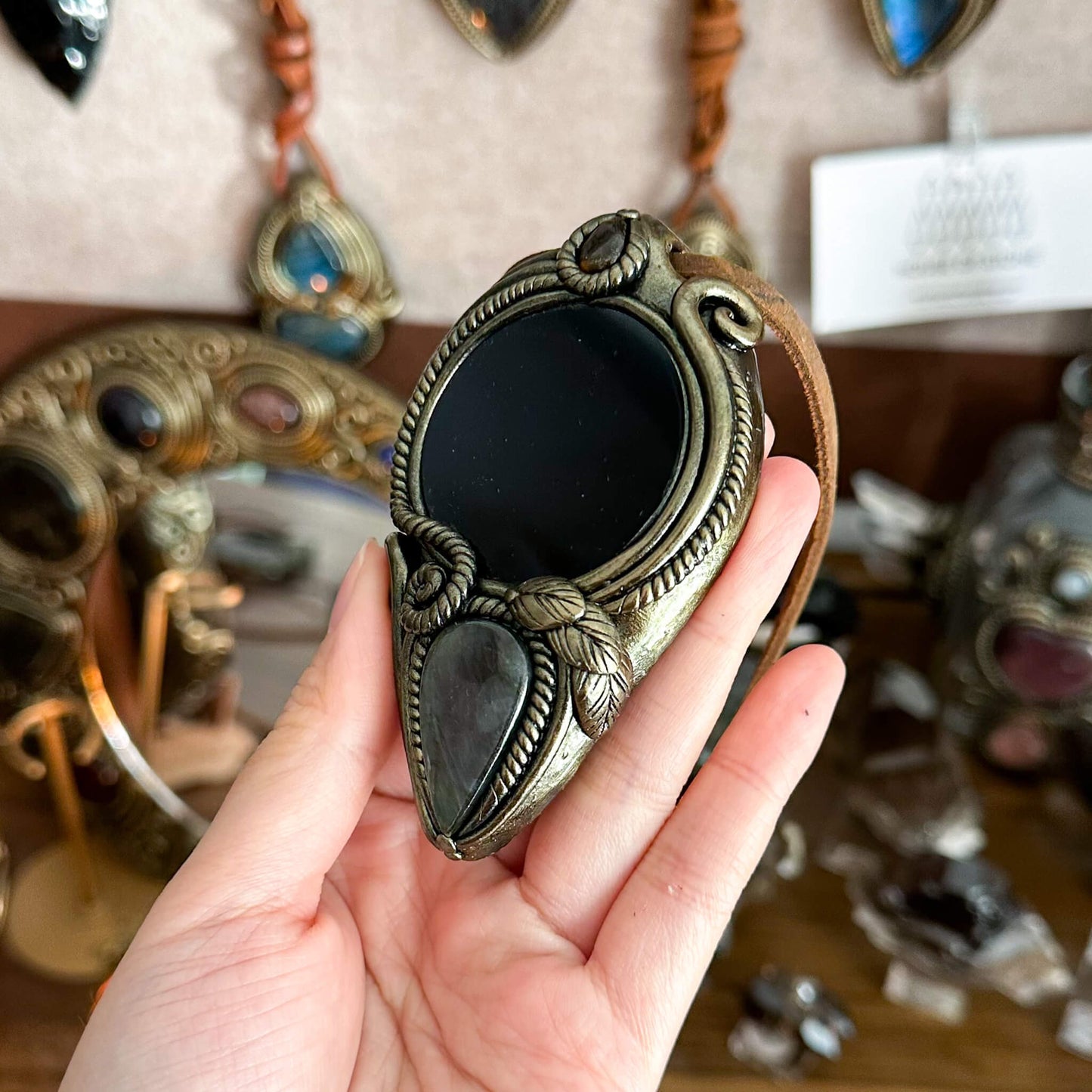 Handmade Natural Black Obsidian Pendant Necklace/Magic Obsidian Mirror Crystal Pendant/Scrying Mirror Labradorite Jewelry/Altar Tool
