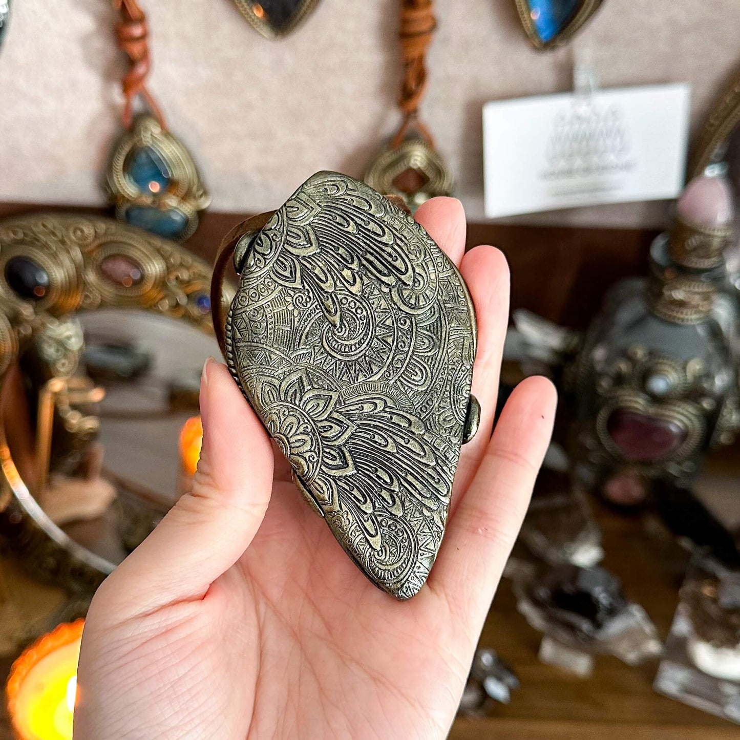 Handmade Natural Black Obsidian Pendant Necklace/Magic Obsidian Mirror Crystal Pendant/Scrying Mirror Labradorite Jewelry/Altar Tool