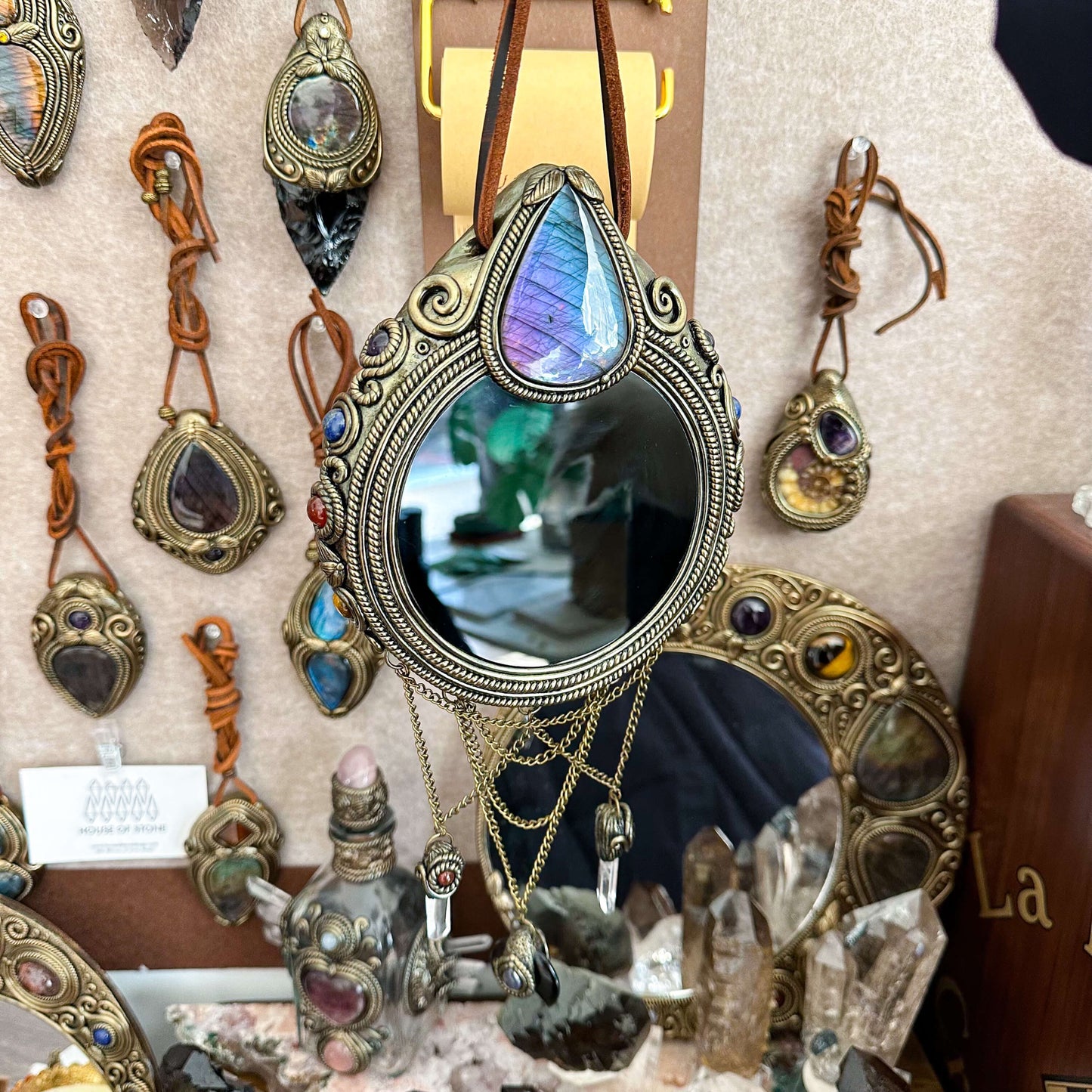 Handmade Natural Black Obsidian Crystal Wall Hanging Decor/Magic Obsidian Mirror Spiritual Window Interior Room Hangings/Scrying Mirror Door Hanging/Altar Tool