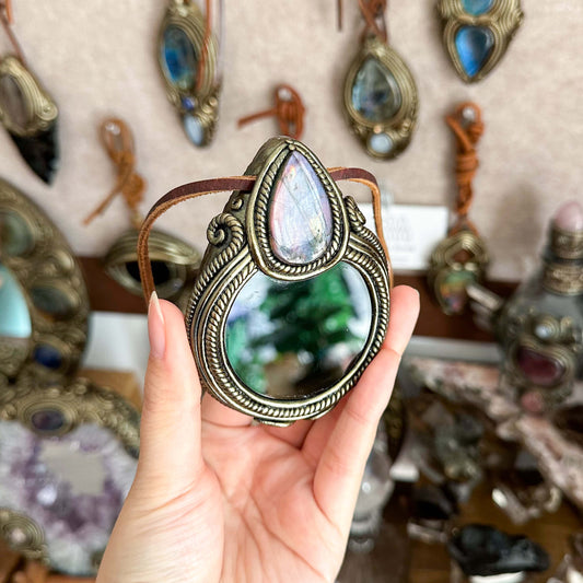 Handmade Natural Black Obsidian Pendant Necklace/Magic Obsidian Mirror Crystal Pendant/Scrying Mirror Labradorite Jewelry/Altar Tool