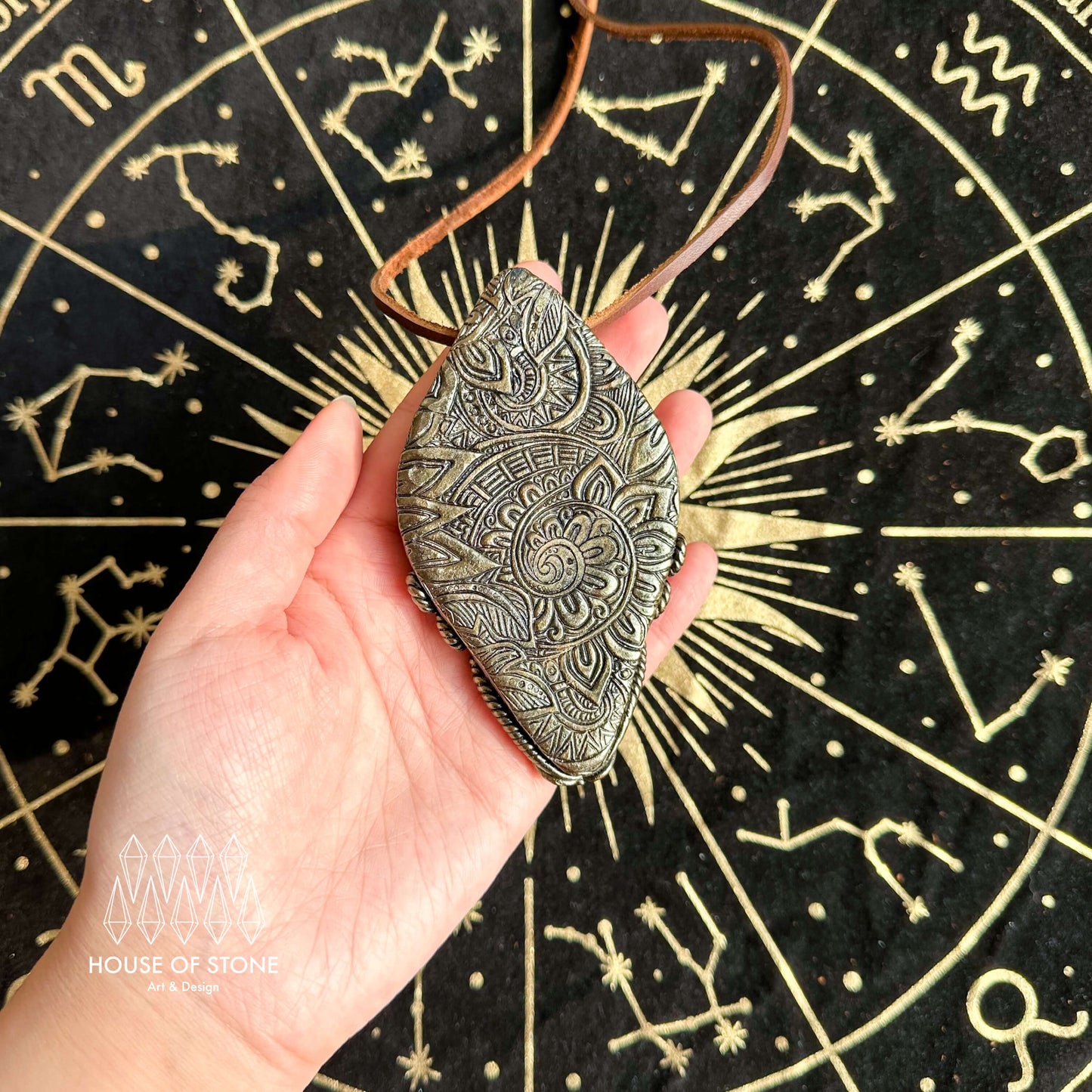 Handmade Natural Black Obsidian Pendant Necklace/Magic Obsidian Mirror Crystal Pendant/Scrying Mirror Labradorite Jewelry/Altar Tool